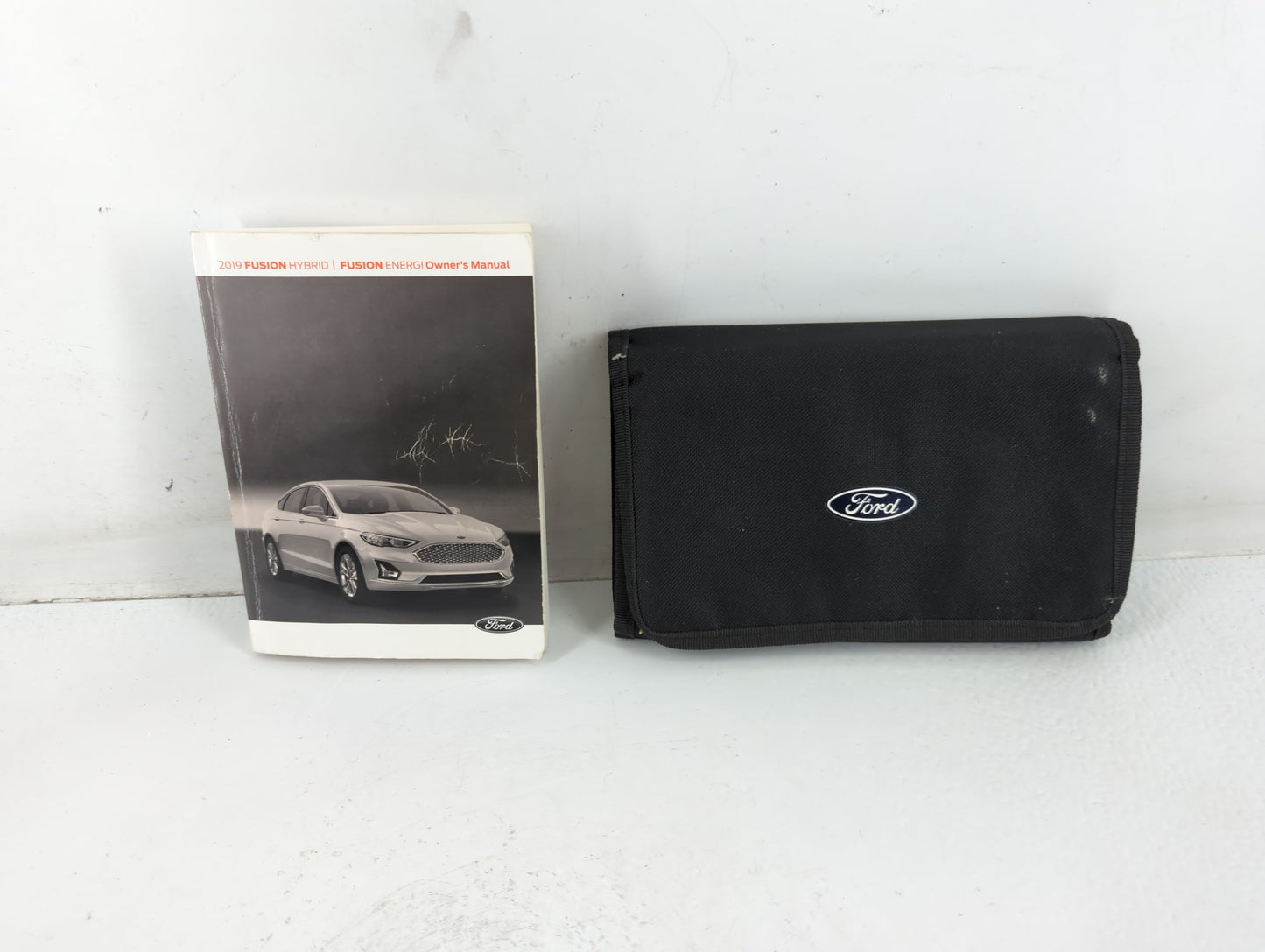 2019 Ford Fusion Owners Manual Book Guide P/N:KE5J 19A321 HA OEM Used Auto Parts - Oemusedautoparts1.com