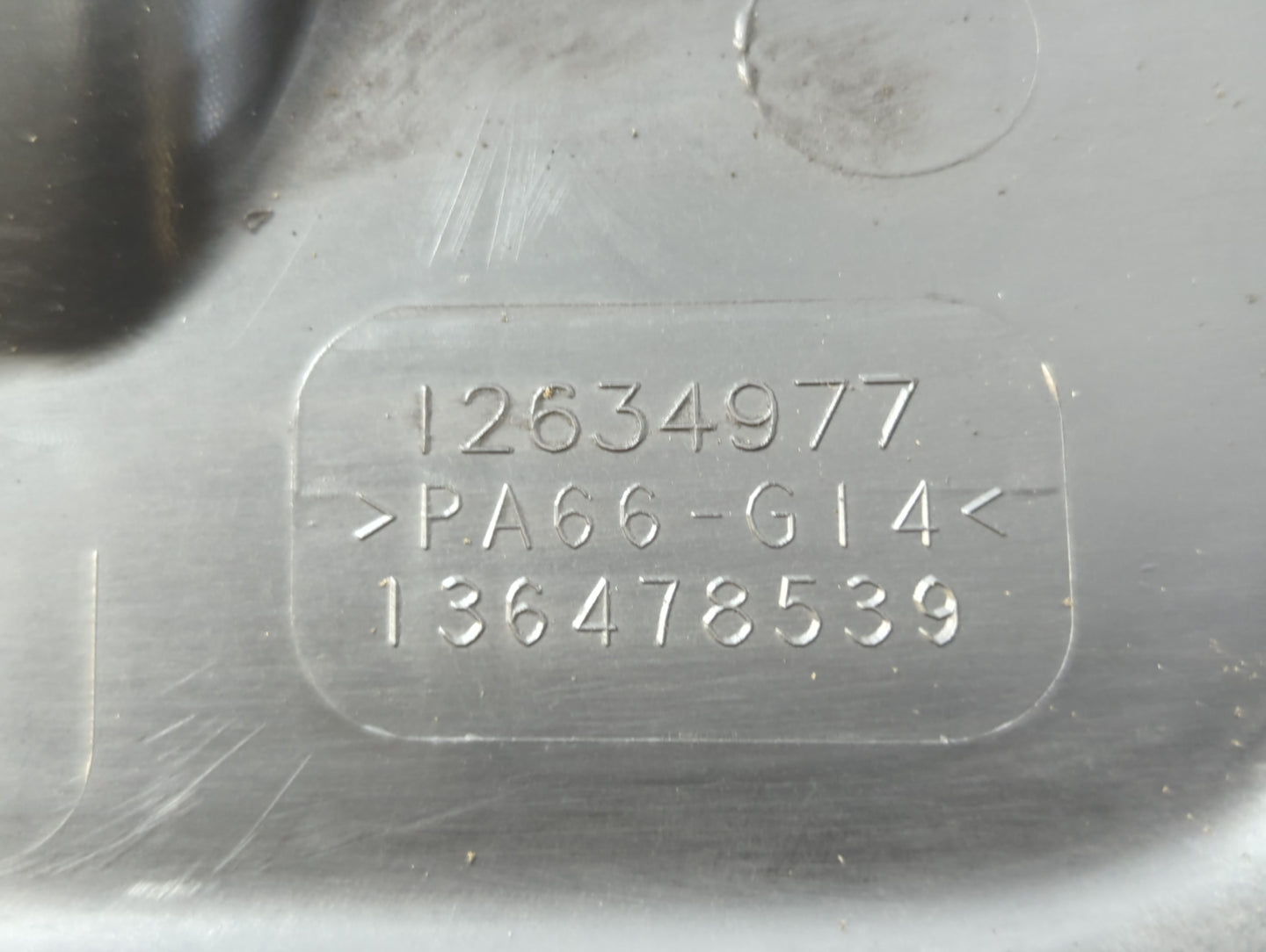 2010 Chevrolet Equinox Engine Cover - Oemusedautoparts1.com