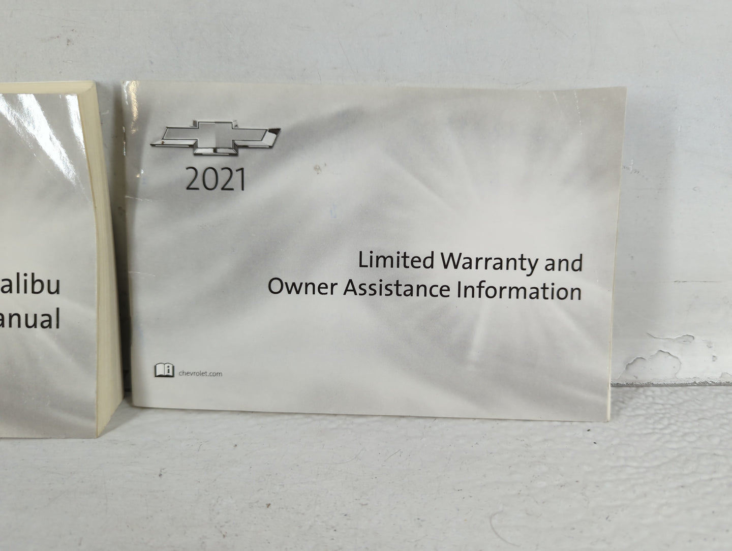 2021 Chevrolet Malibu Owners Manual Book Guide P/N:84523389 A OEM Used Auto Parts - Oemusedautoparts1.com