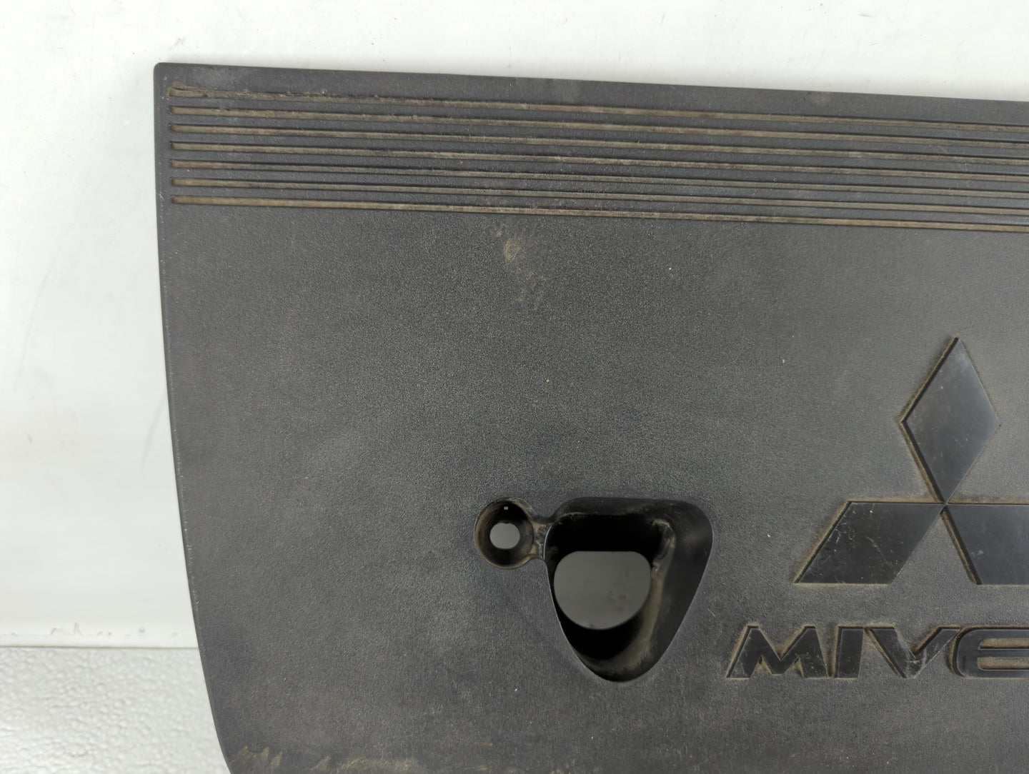 2015 Mitsubishi Outlander Engine Cover - Oemusedautoparts1.com