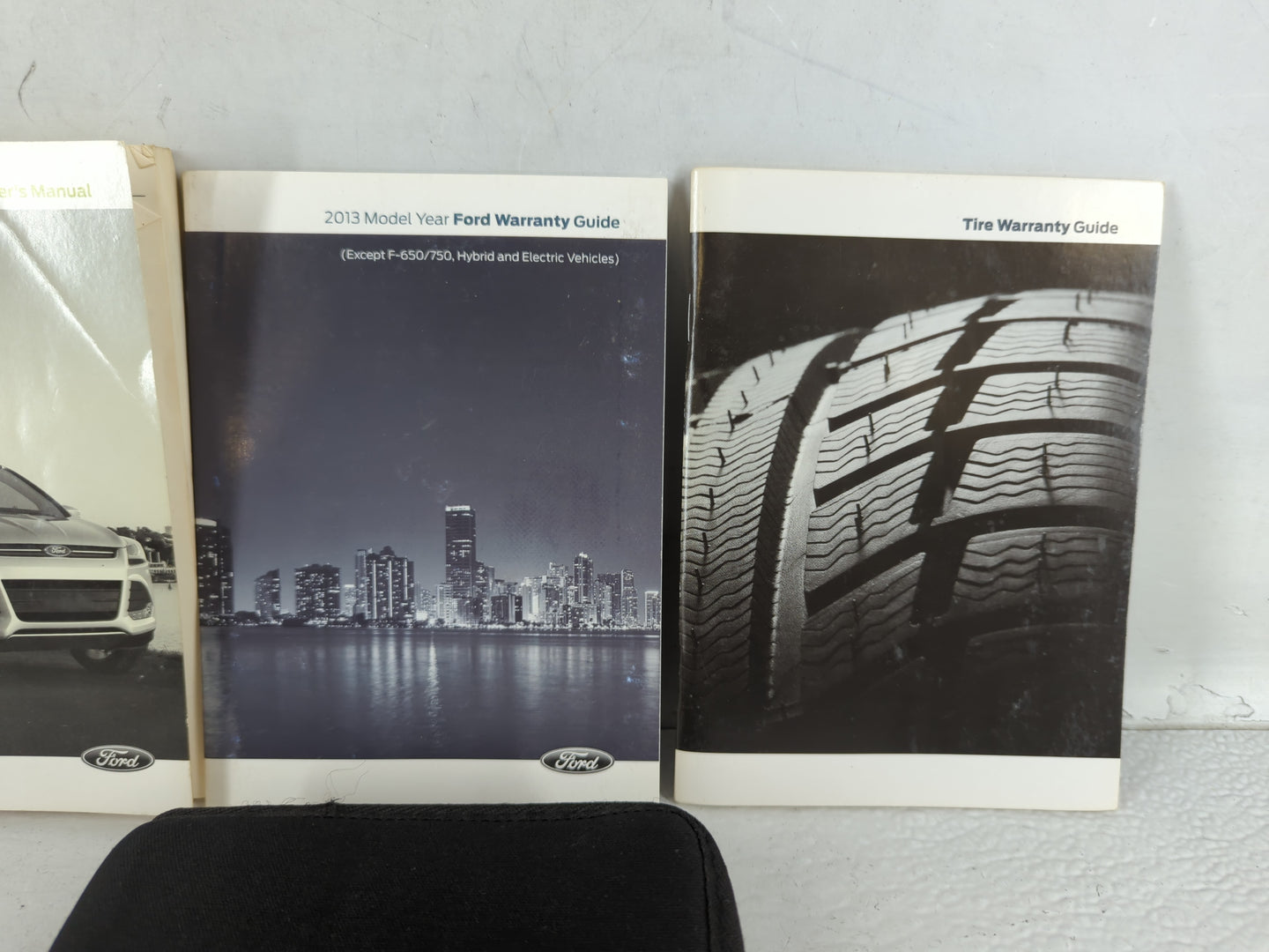 2013 Ford Escape Owners Manual Book Guide P/N:DJ5J 19A321 AA OEM Used Auto Parts - Oemusedautoparts1.com
