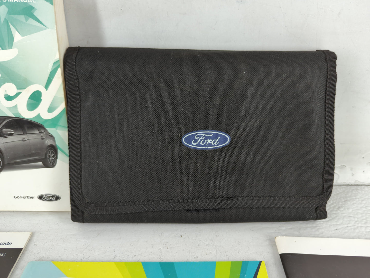 2017 Ford Focus Owners Manual Book Guide P/N:HM5J 19A321 AA OEM Used Auto Parts - Oemusedautoparts1.com