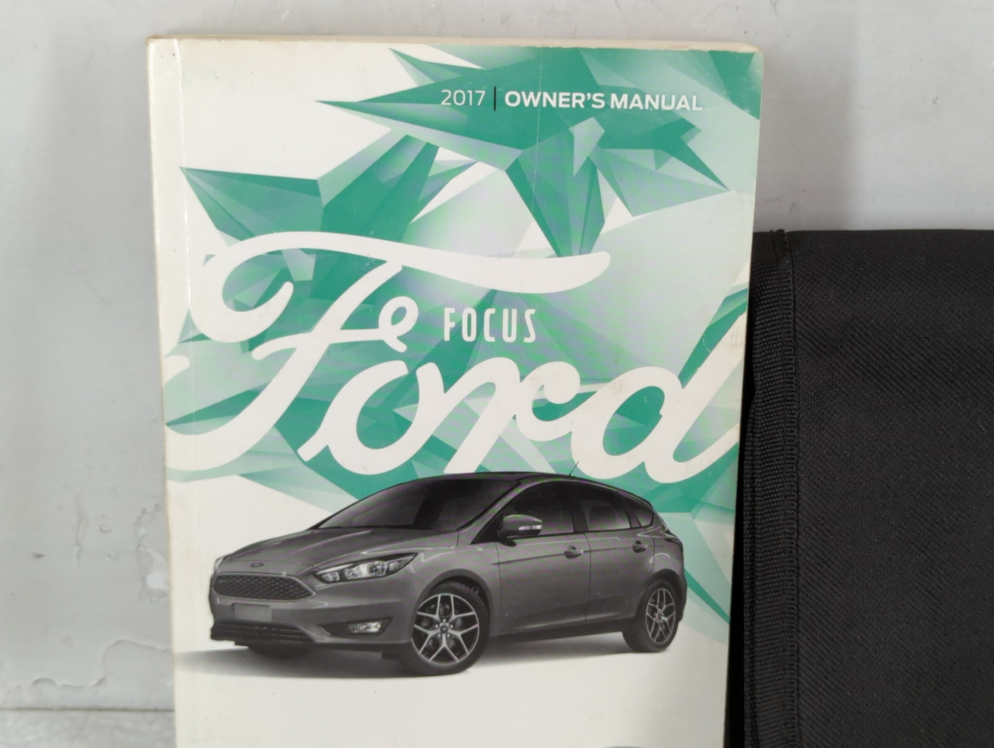 2017 Ford Focus Owners Manual Book Guide P/N:HM5J 19A321 AA OEM Used Auto Parts - Oemusedautoparts1.com