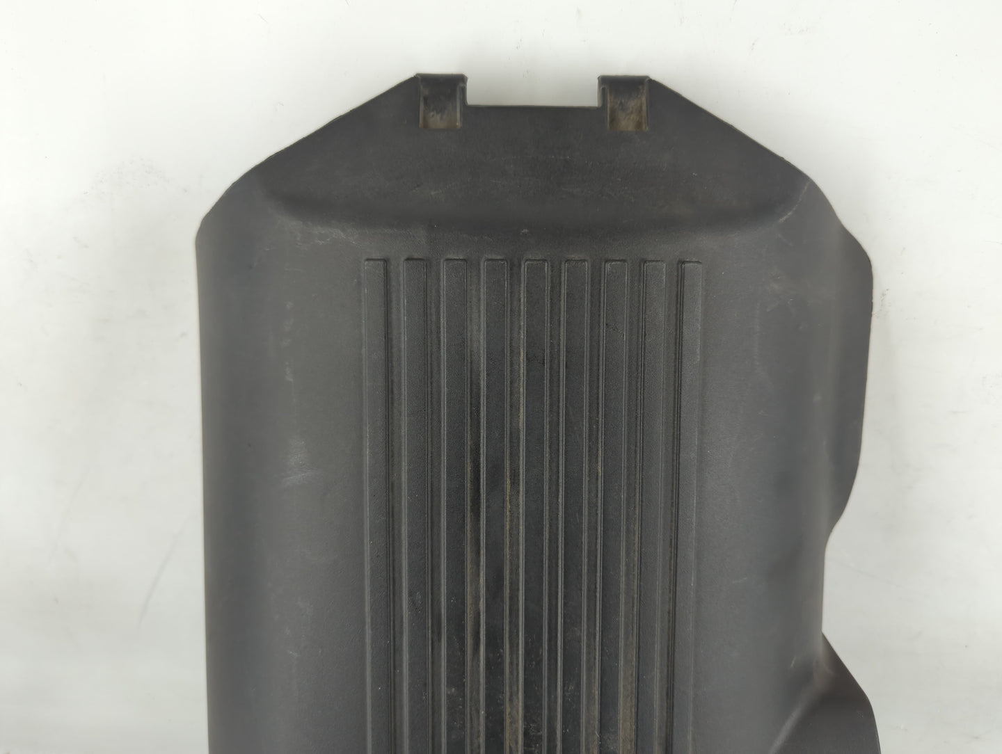 2005 Chevrolet Tahoe Engine Cover - Oemusedautoparts1.com