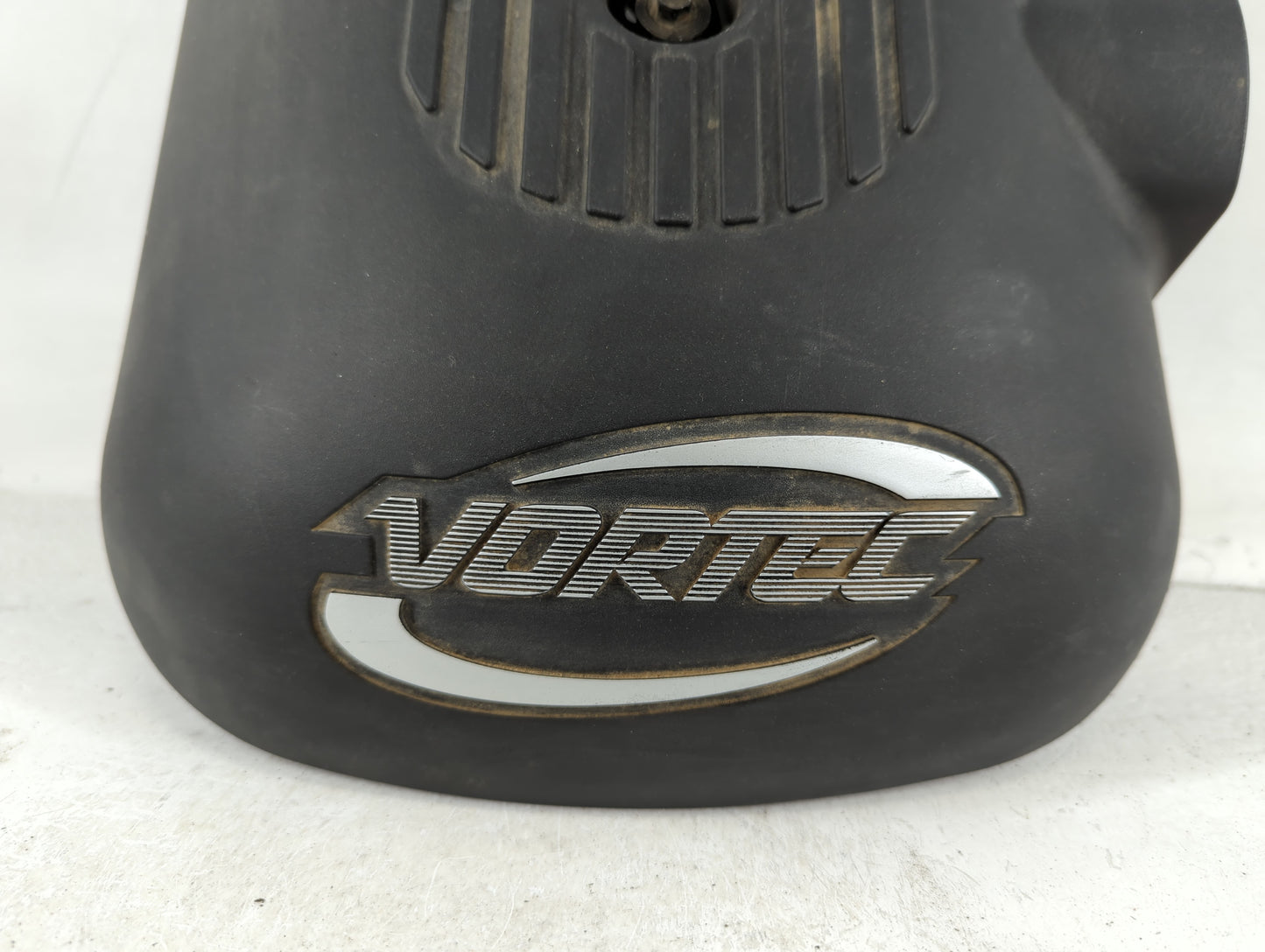 2005 Gmc Sierra 2500 Engine Cover - Oemusedautoparts1.com