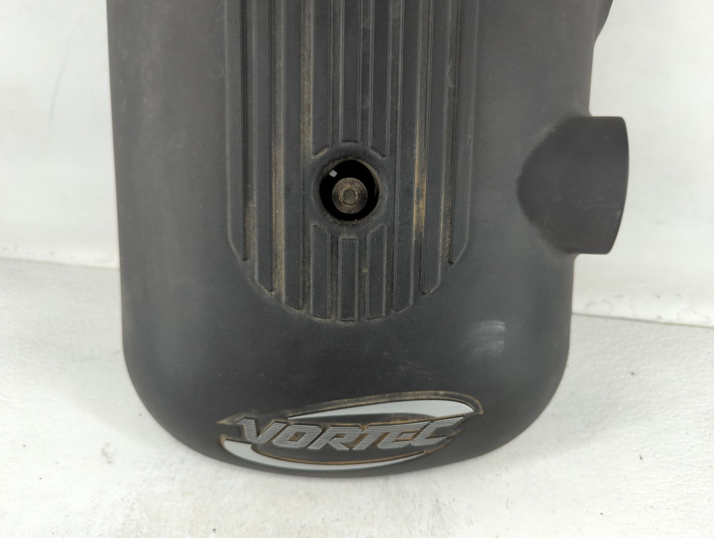 2005 Gmc Sierra 2500 Engine Cover - Oemusedautoparts1.com