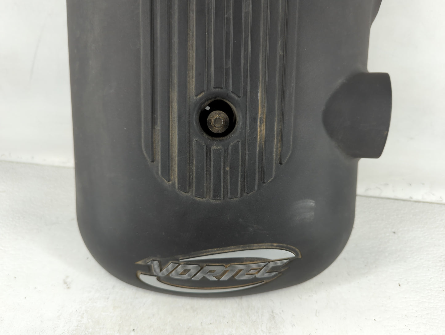 2005 Gmc Sierra 2500 Engine Cover - Oemusedautoparts1.com
