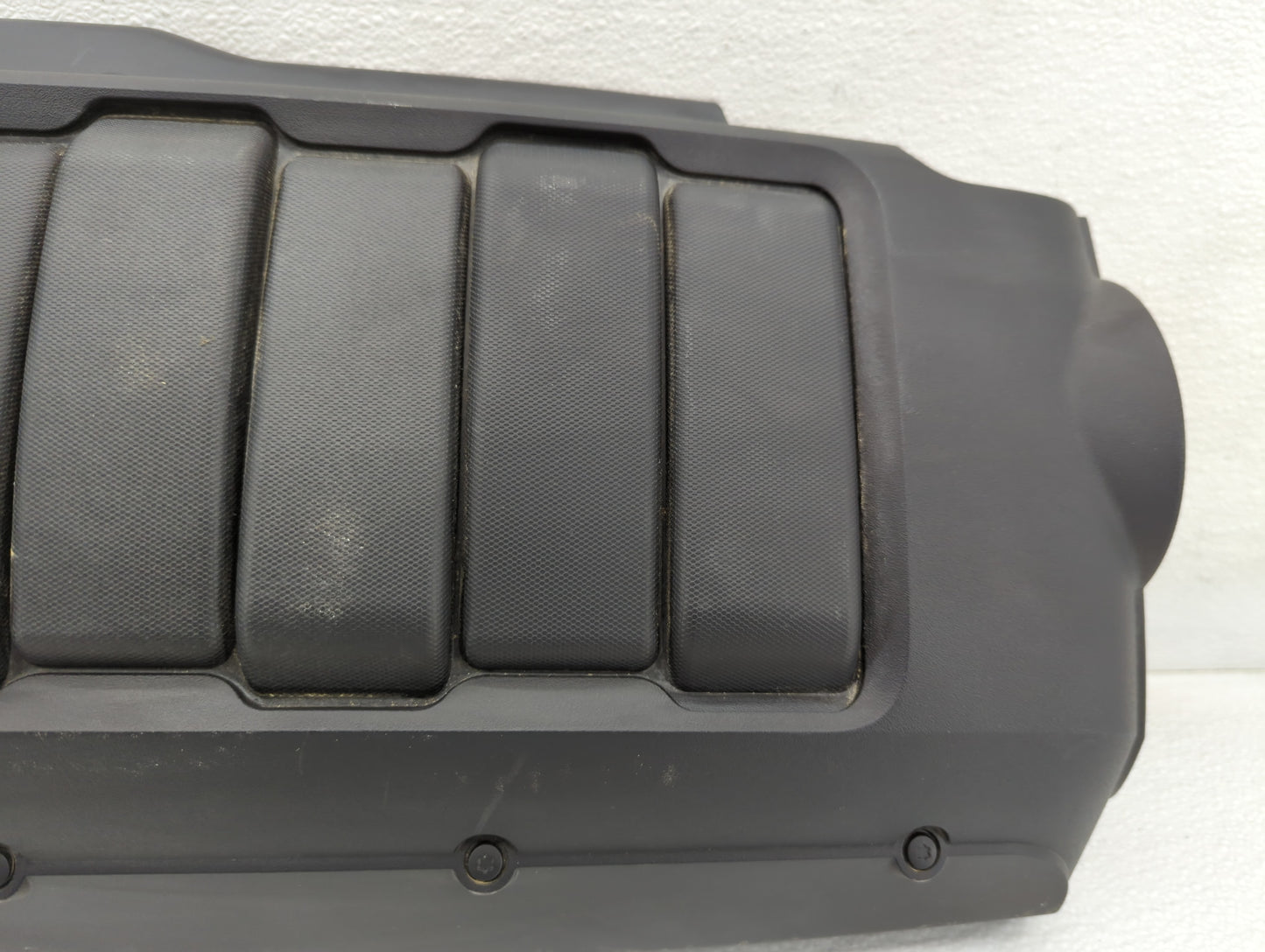 2012 Buick Enclave Engine Cover - Oemusedautoparts1.com