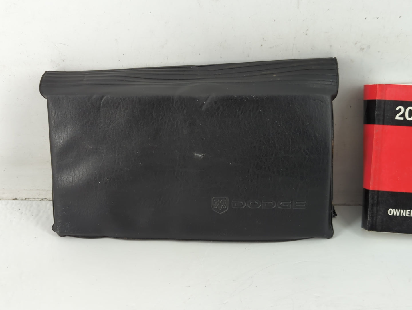 2005 Dodge Ram 1500 Owners Manual Book Guide P/N:81-326-0527 OEM Used Auto Parts - Oemusedautoparts1.com