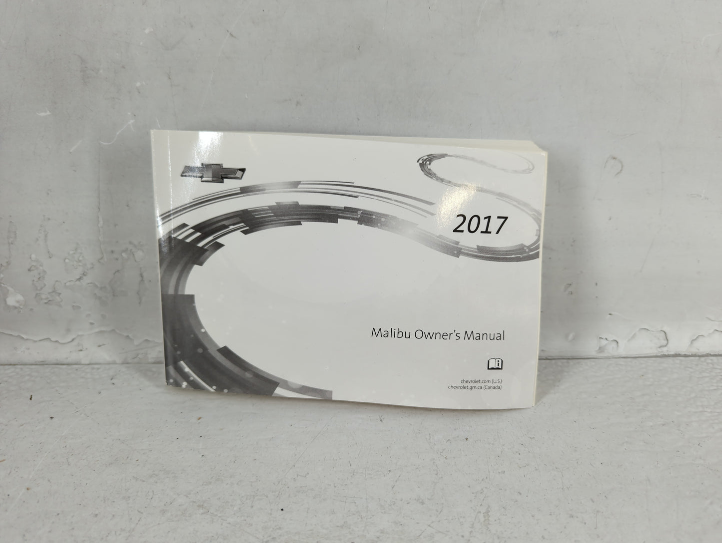 2017 Chevrolet Malibu Owners Manual Book Guide P/N:23461930 B OEM Used Auto Parts - Oemusedautoparts1.com