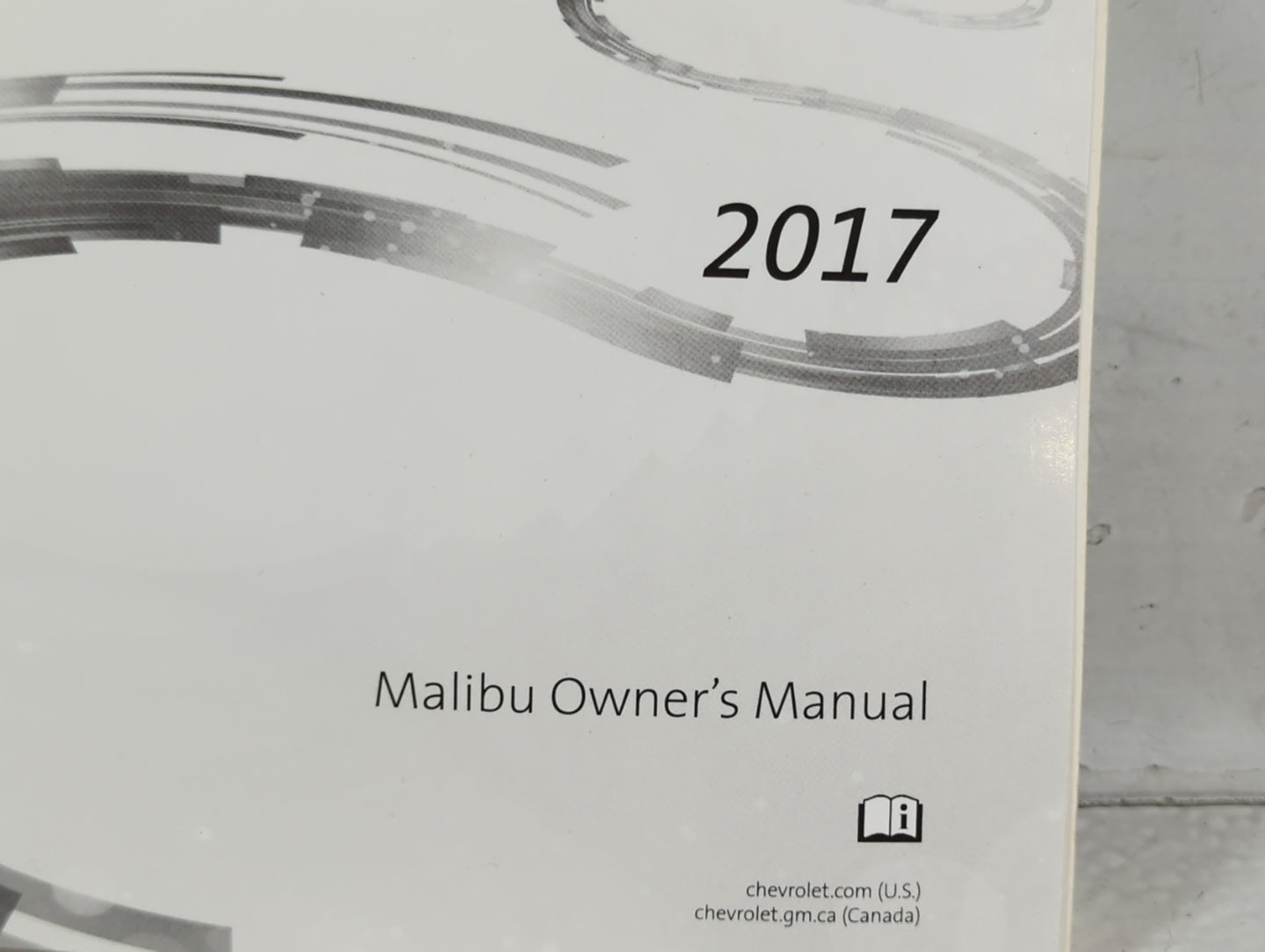 2017 Chevrolet Malibu Owners Manual Book Guide P/N:23461930 B OEM Used Auto Parts - Oemusedautoparts1.com
