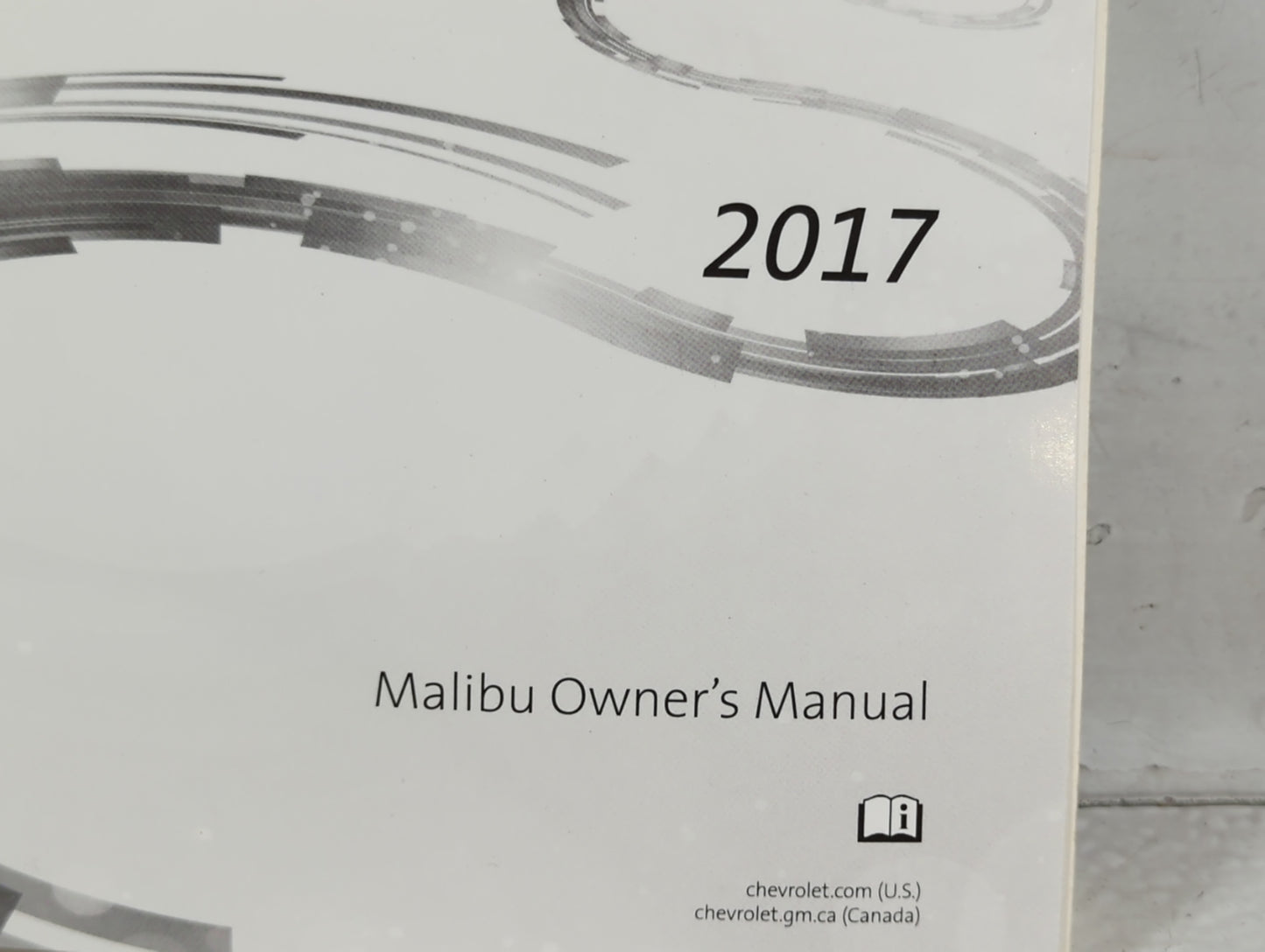 2017 Chevrolet Malibu Owners Manual Book Guide P/N:23461930 B OEM Used Auto Parts - Oemusedautoparts1.com
