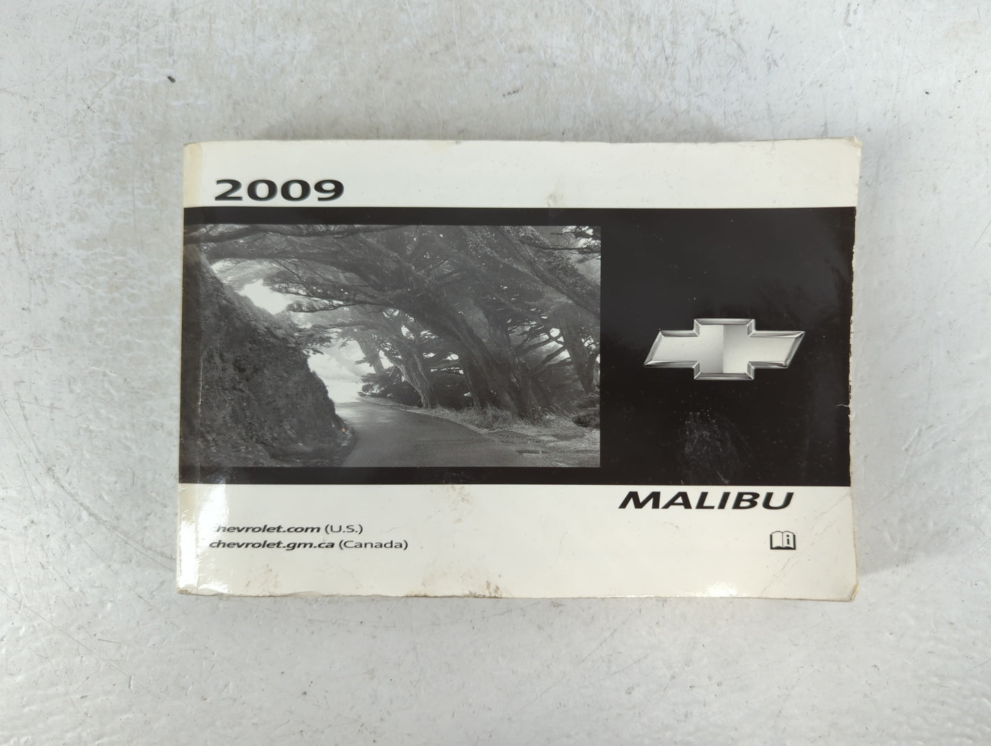 2009 Chevrolet Malibu Owners Manual Book Guide P/N:15898474 A OEM Used Auto Parts - Oemusedautoparts1.com