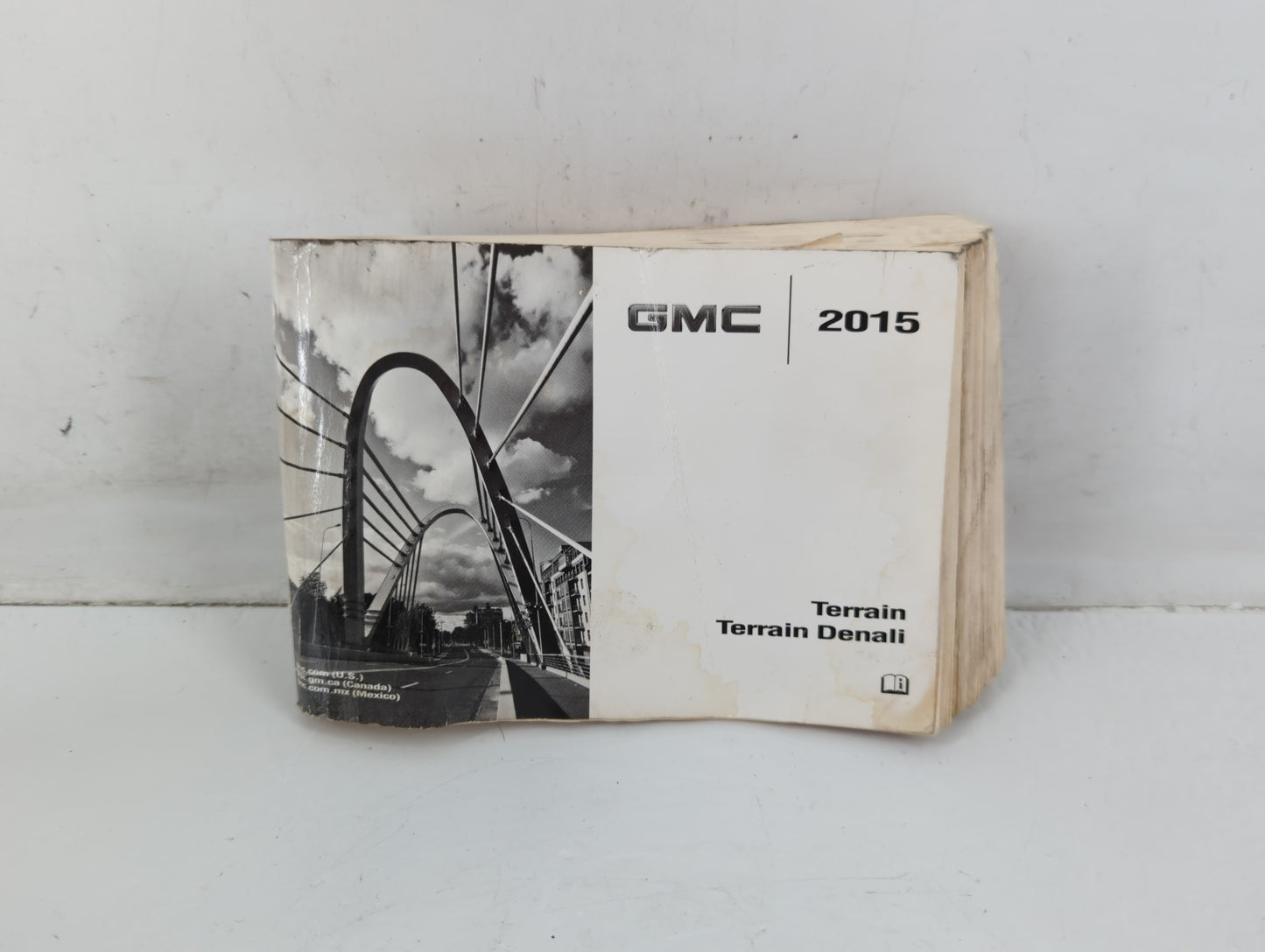 2015 Gmc Terrain Owners Manual Book Guide P/N:22985507 A OEM Used Auto Parts - Oemusedautoparts1.com