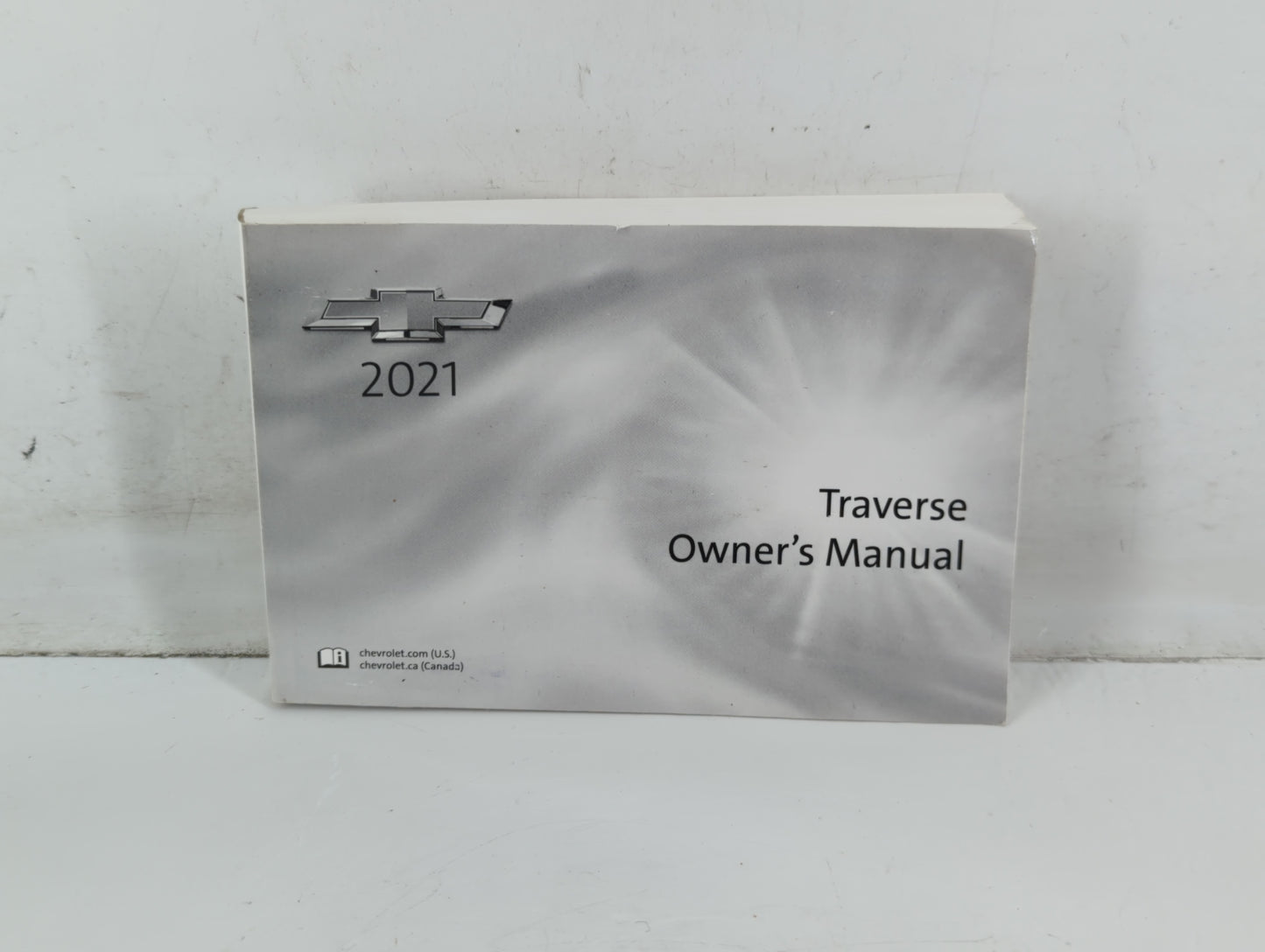 2021 Chevrolet Traverse Owners Manual Book Guide P/N:84415997 A OEM Used Auto Parts - Oemusedautoparts1.com