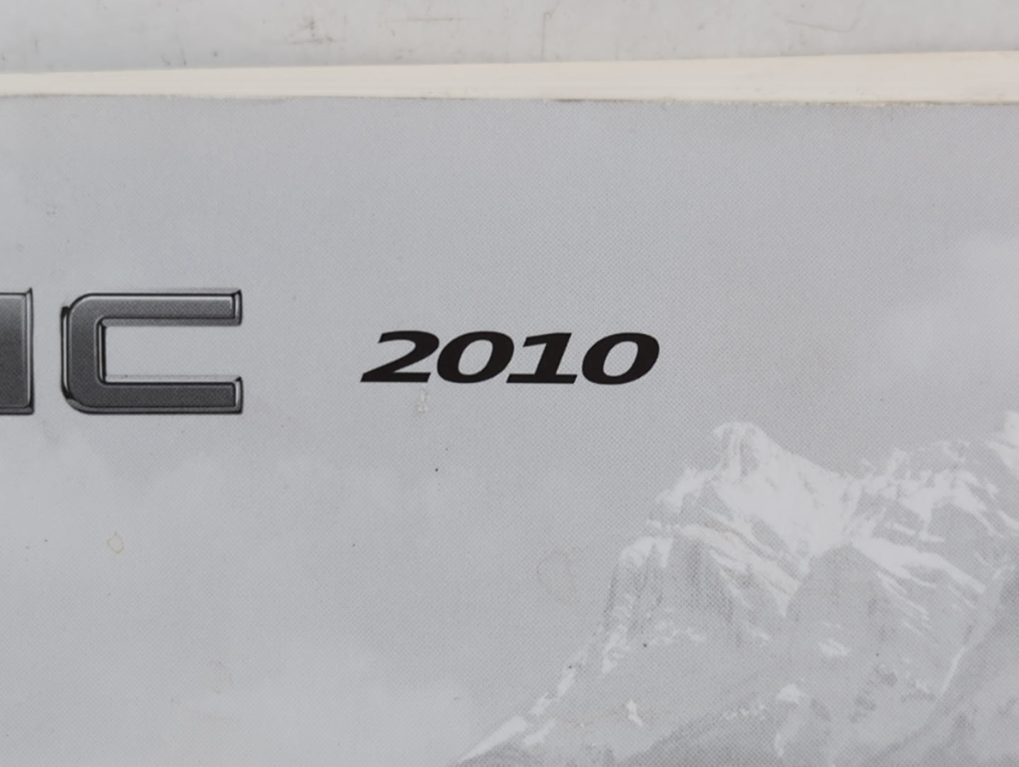 2010 Gmc Terrain Owners Manual Book Guide P/N:25798563 A OEM Used Auto Parts - Oemusedautoparts1.com