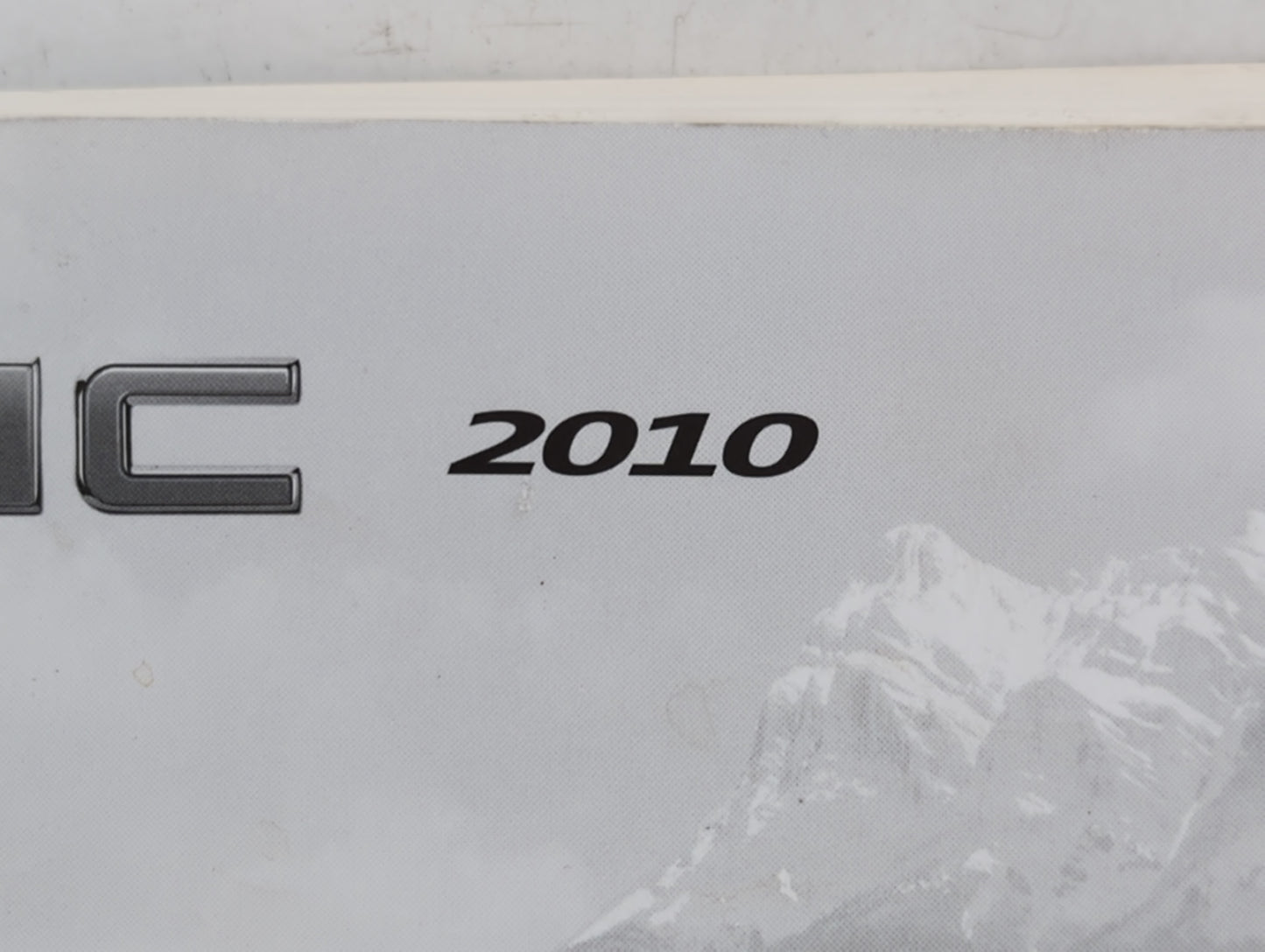 2010 Gmc Terrain Owners Manual Book Guide P/N:25798563 A OEM Used Auto Parts - Oemusedautoparts1.com