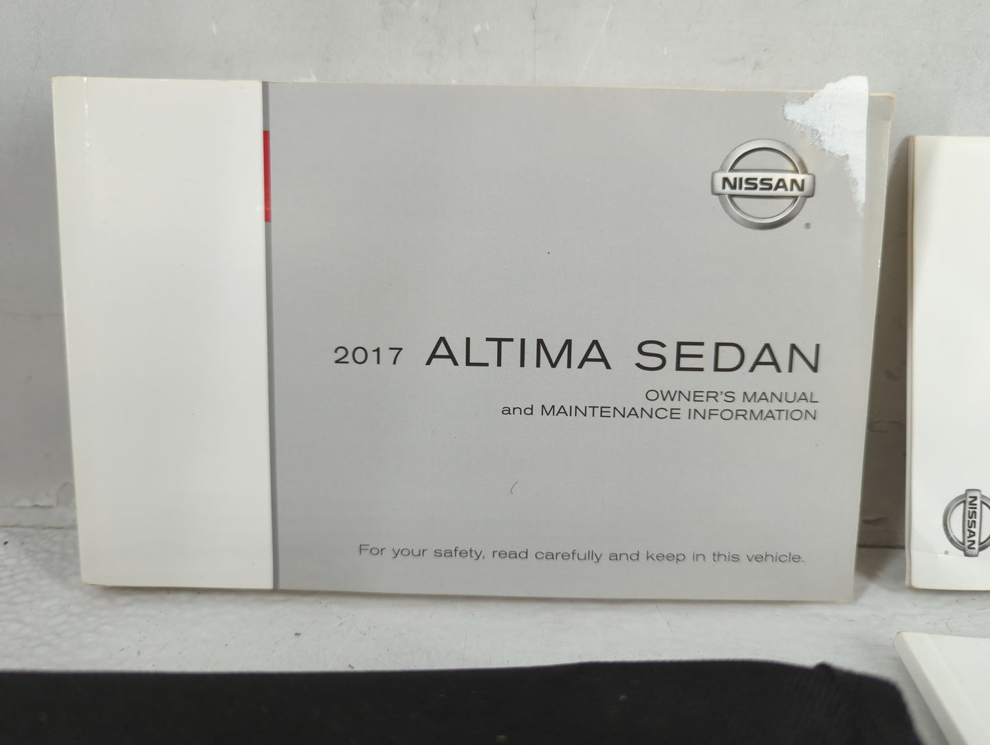 2017 Nissan Altima Owners Manual Book Guide OEM Used Auto Parts - Oemusedautoparts1.com