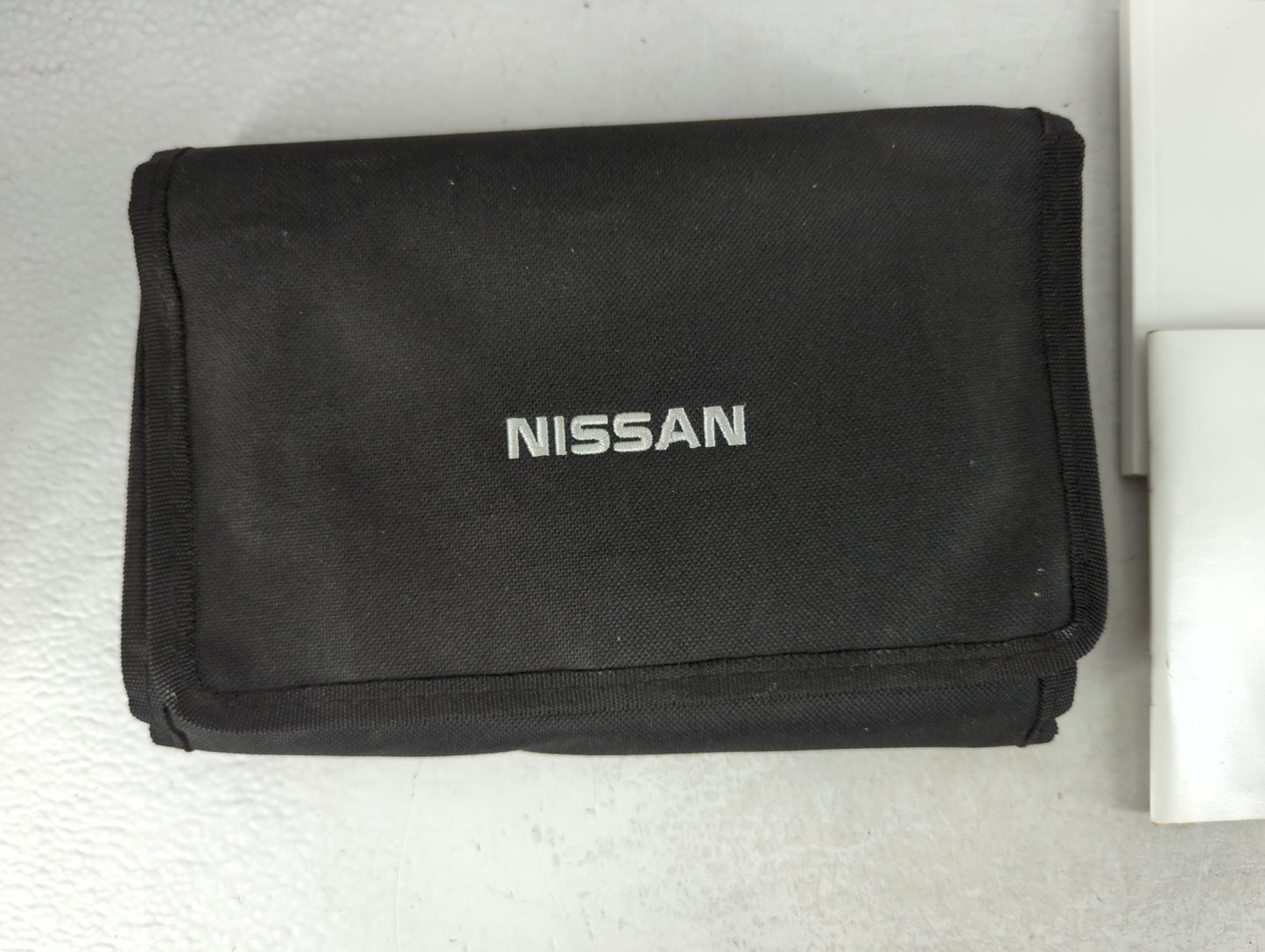 2017 Nissan Altima Owners Manual Book Guide OEM Used Auto Parts - Oemusedautoparts1.com