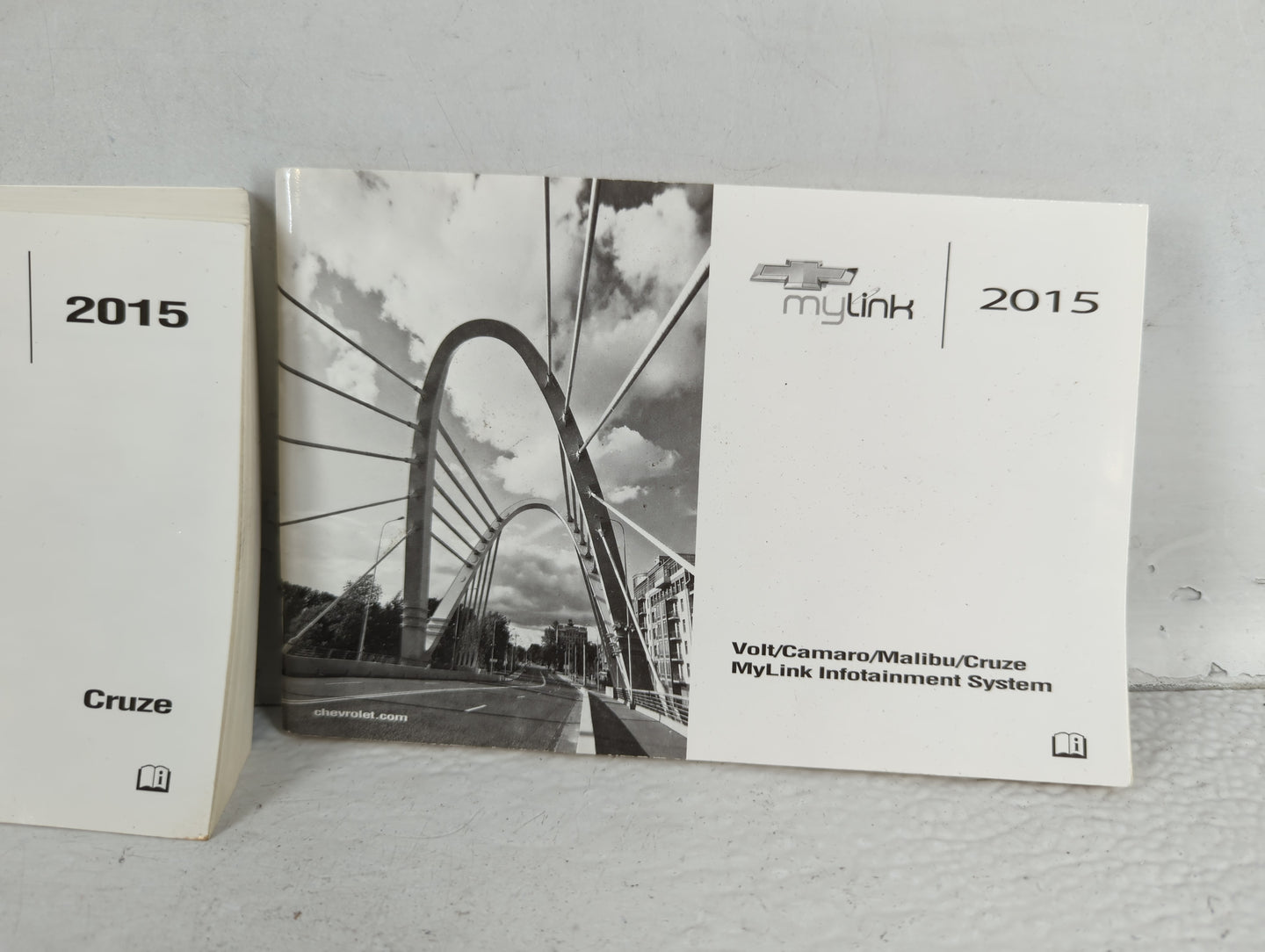 2015 Chevrolet Cruze Owners Manual Book Guide P/N:22951277 B OEM Used Auto Parts - Oemusedautoparts1.com