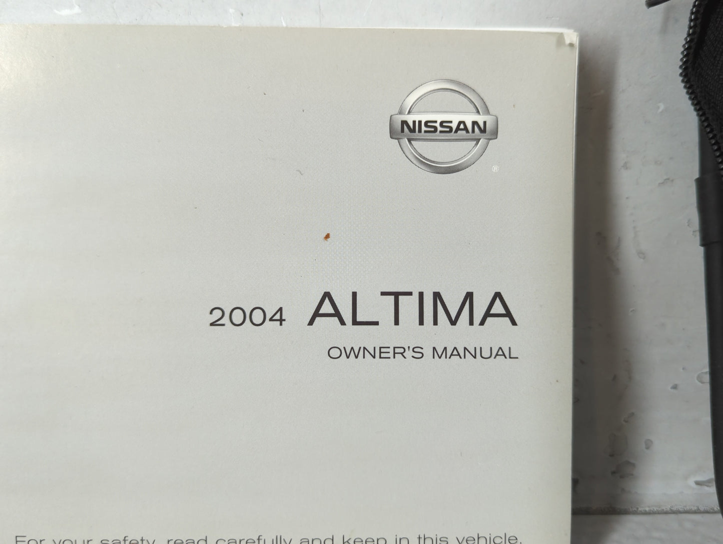 2004 Nissan Altima Owners Manual Book Guide OEM Used Auto Parts - Oemusedautoparts1.com