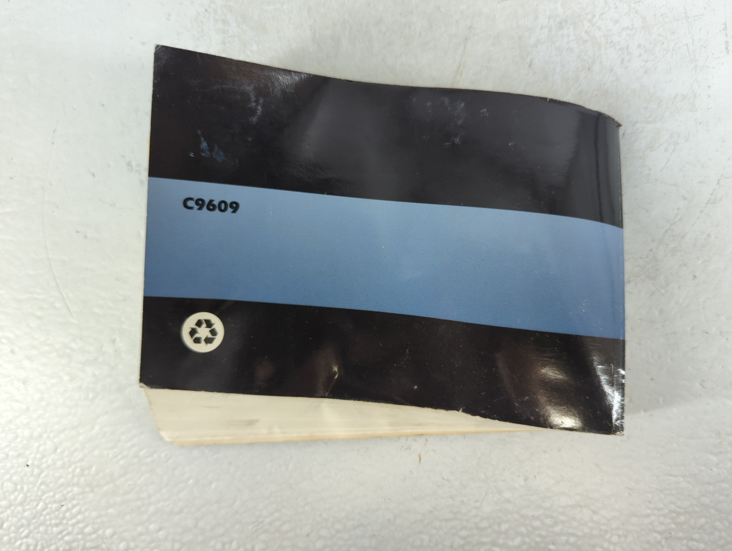 2010 Chevrolet Tahoe Owners Manual Book Guide P/N:C9609 B OEM Used Auto Parts - Oemusedautoparts1.com