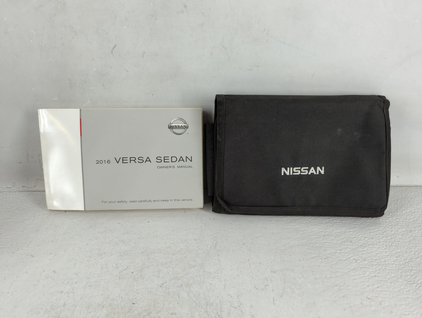 2016 Nissan Versa Owners Manual Book Guide P/N:OM16EM 0N17U1 OEM Used Auto Parts - Oemusedautoparts1.com