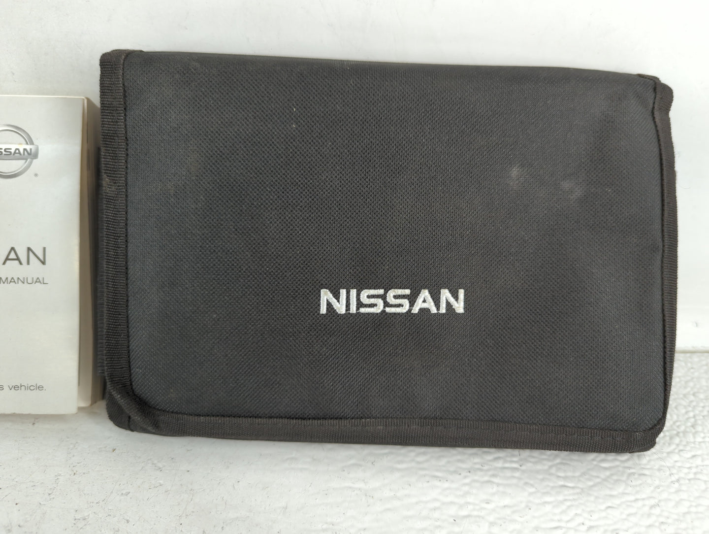 2016 Nissan Versa Owners Manual Book Guide P/N:OM16EM 0N17U1 OEM Used Auto Parts - Oemusedautoparts1.com