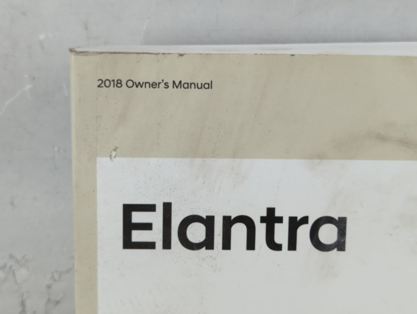 2018 Hyundai Elantra Owners Manual Book Guide P/N:IF2O-EU70F OEM Used Auto Parts - Oemusedautoparts1.com