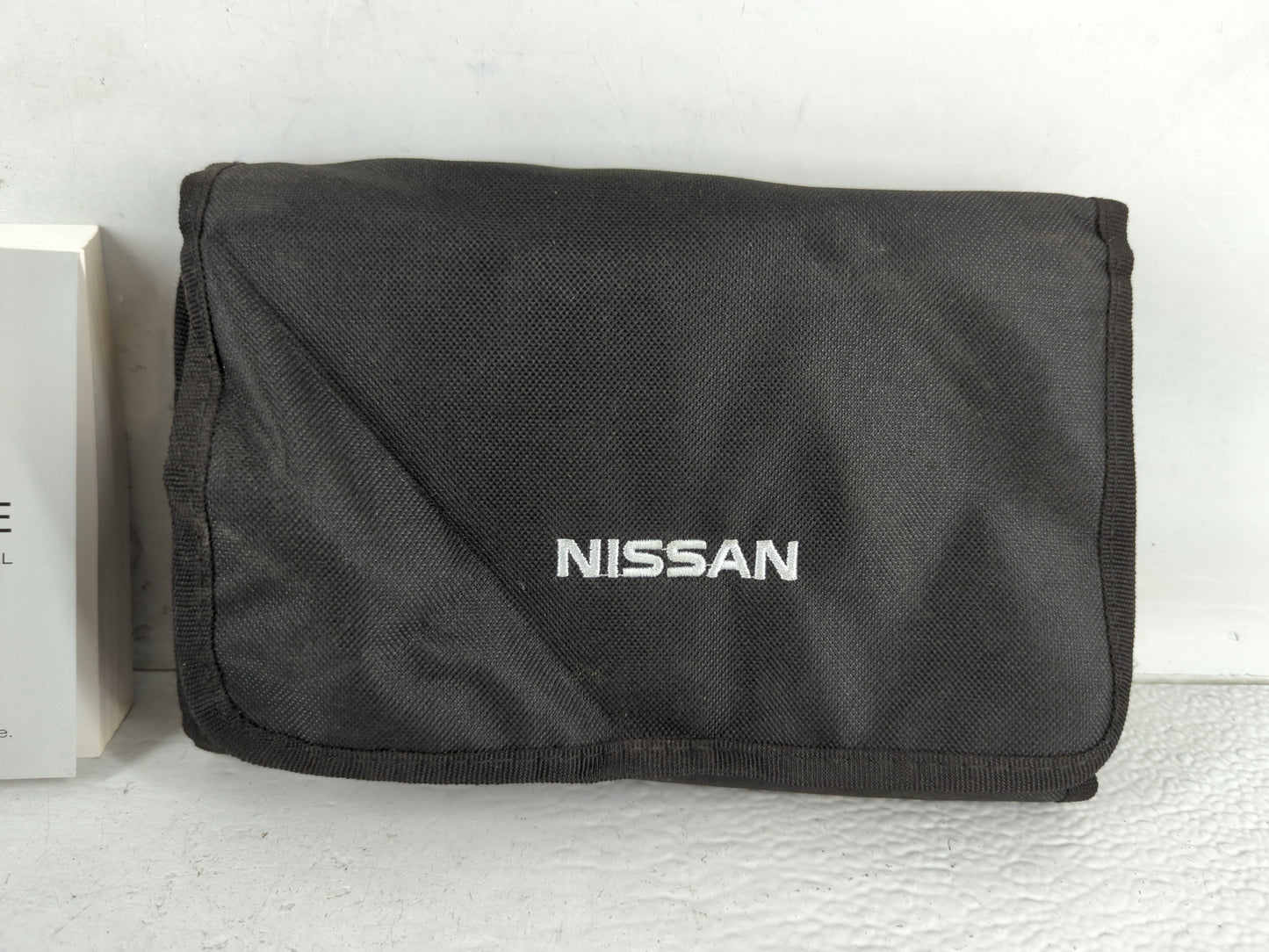 2016 Nissan Rogue Owners Manual Book Guide P/N:T00UM-JM03D OM16EA 0T32U2 OEM Used Auto Parts - Oemusedautoparts1.com