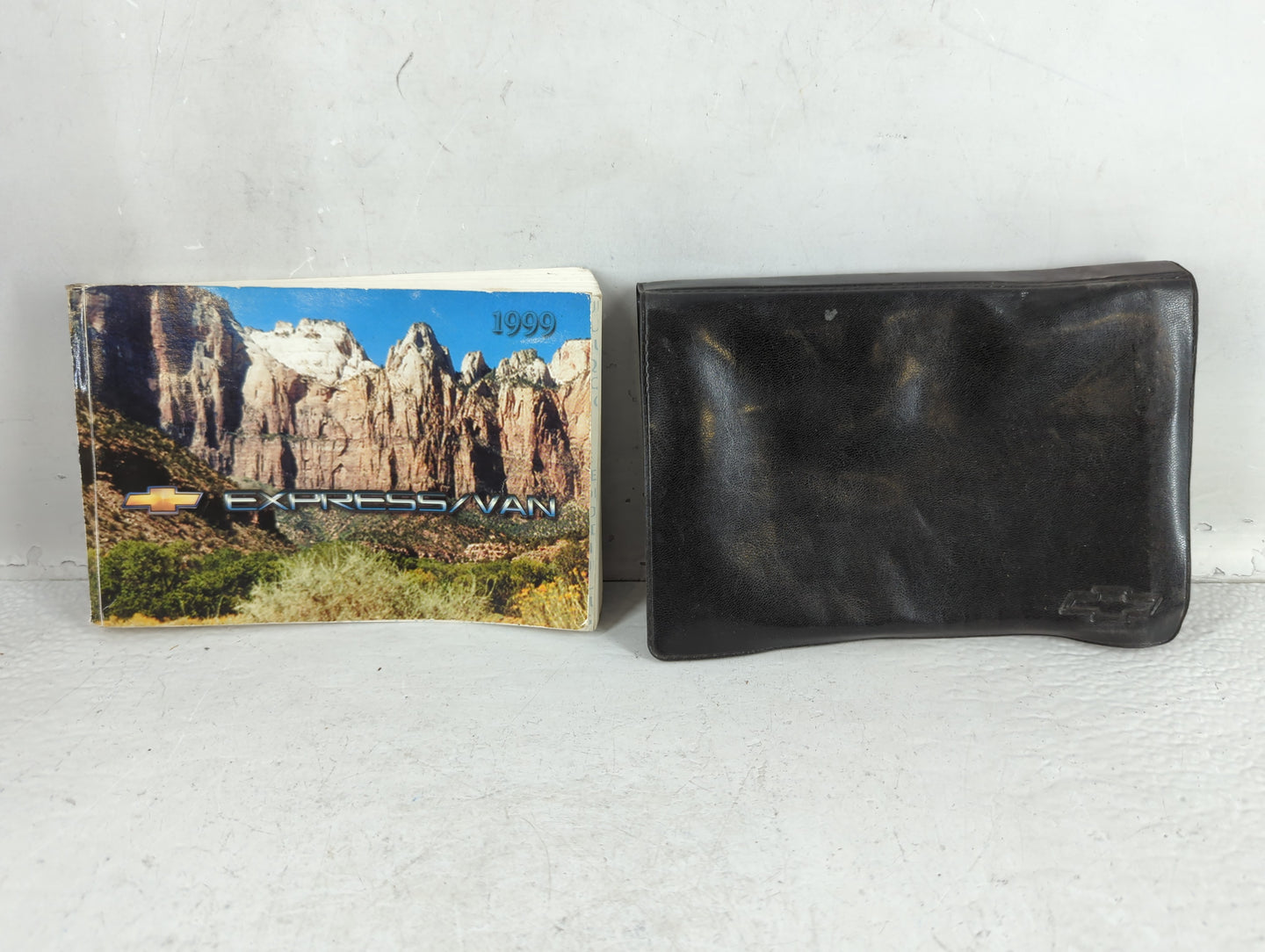 1999 Chevrolet Express 3500 Owners Manual Book Guide P/N:C9914 A OEM Used Auto Parts - Oemusedautoparts1.com