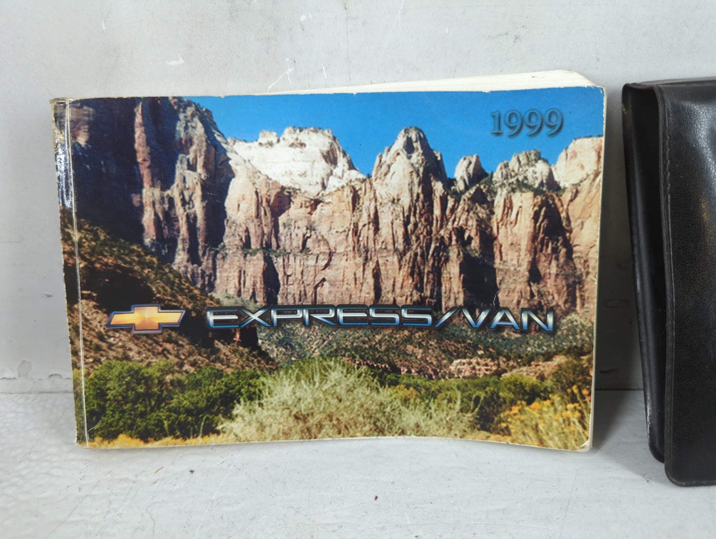 1999 Chevrolet Express 3500 Owners Manual Book Guide P/N:C9914 A OEM Used Auto Parts - Oemusedautoparts1.com