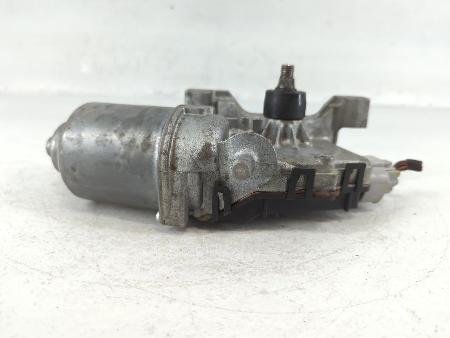 2008-2022 Dodge Challenger Front Windshield Wiper Motor P/N:AX159060-1564 05028756AD Fits OEM Used Auto Parts - Oemusedautoparts1.com