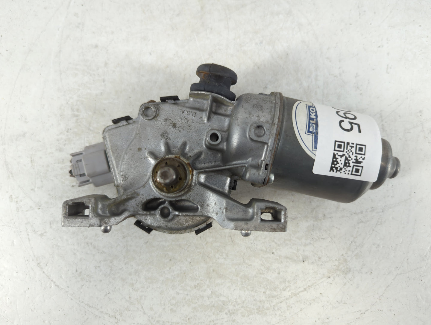 2008-2022 Dodge Challenger Front Windshield Wiper Motor P/N:05028756AD Fits OEM Used Auto Parts - Oemusedautoparts1.com