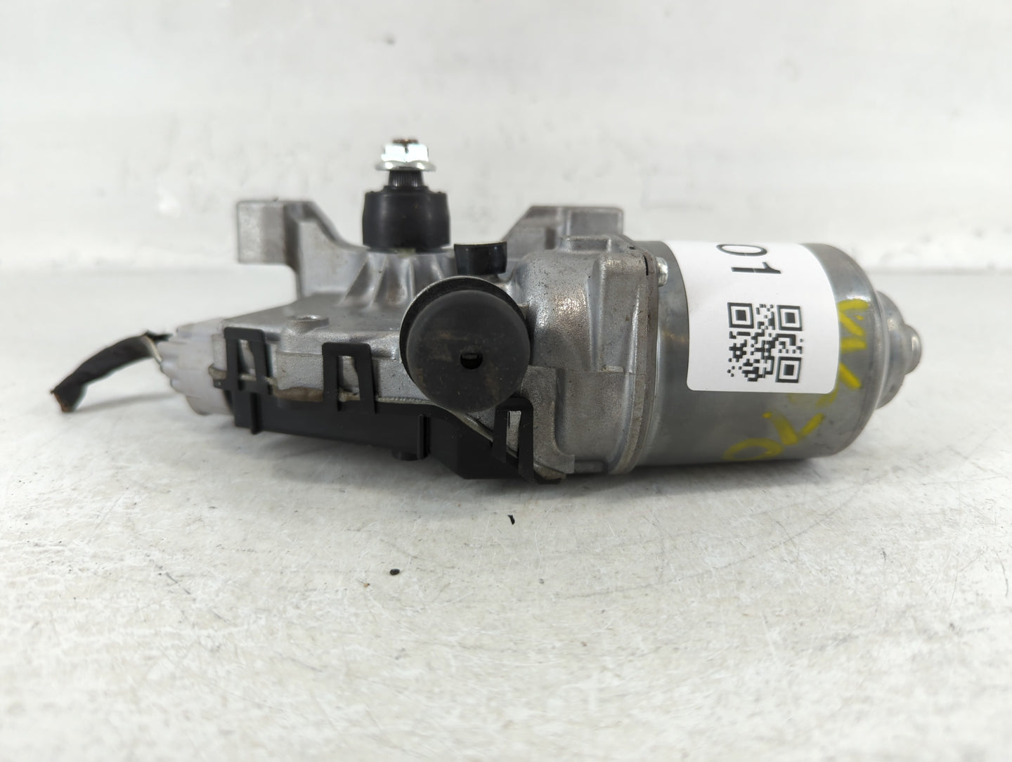 2011-2022 Dodge Charger Front Windshield Wiper Motor P/N:68082728AF Fits OEM Used Auto Parts - Oemusedautoparts1.com