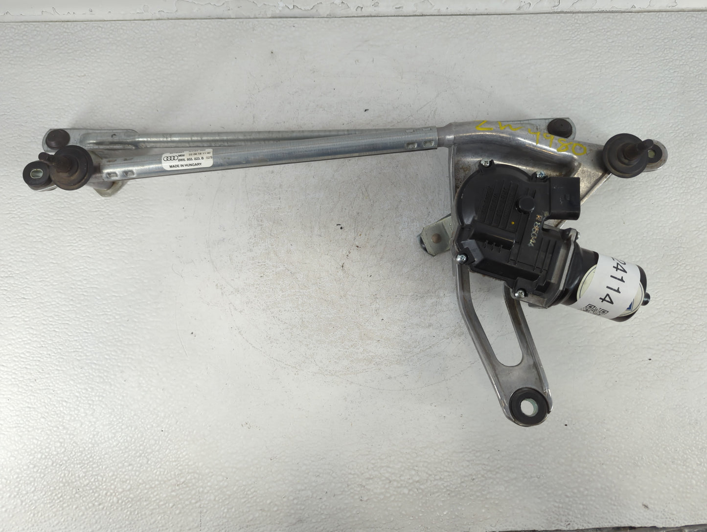 2018 Audi S5 Front Windshield Wiper Motor P/N:8W6.955.23.B A4185-350 Fits OEM Used Auto Parts - Oemusedautoparts1.com