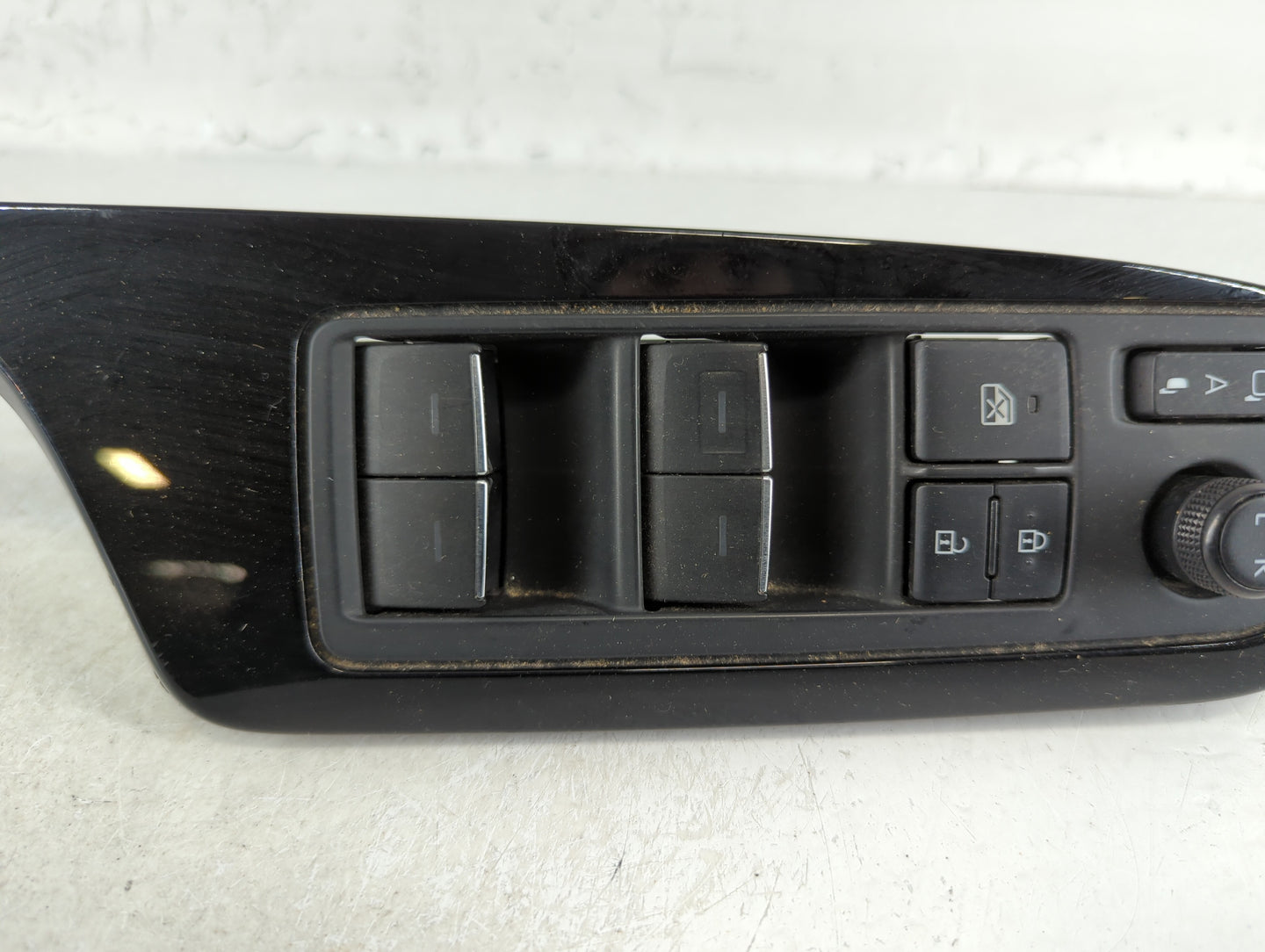 2020 Chrysler 200 Master Power Window Switch Replacement Driver Side Left P/N:285-0104 TM1221 84040-12210 Fits OEM Used Auto Parts - Oemusedautoparts1.com
