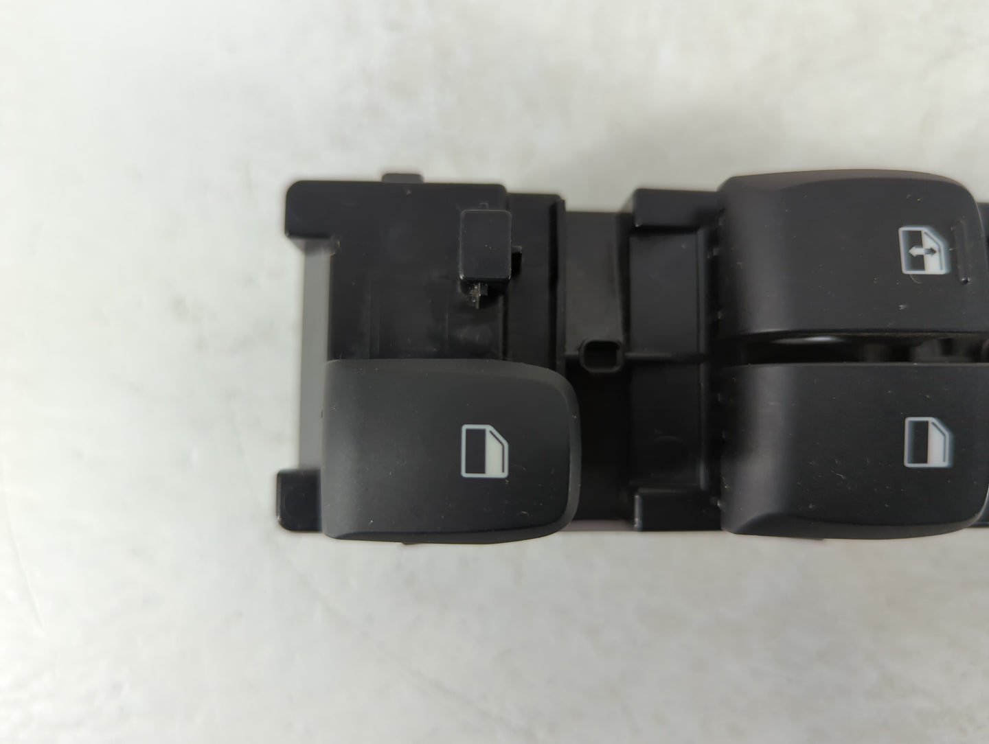 2019-2020 Hyundai Veloster Master Power Window Switch Replacement Driver Side Left P/N:299163499 Fits Fits 2019 2020 OEM Used Auto Parts - Oemusedautoparts1.com