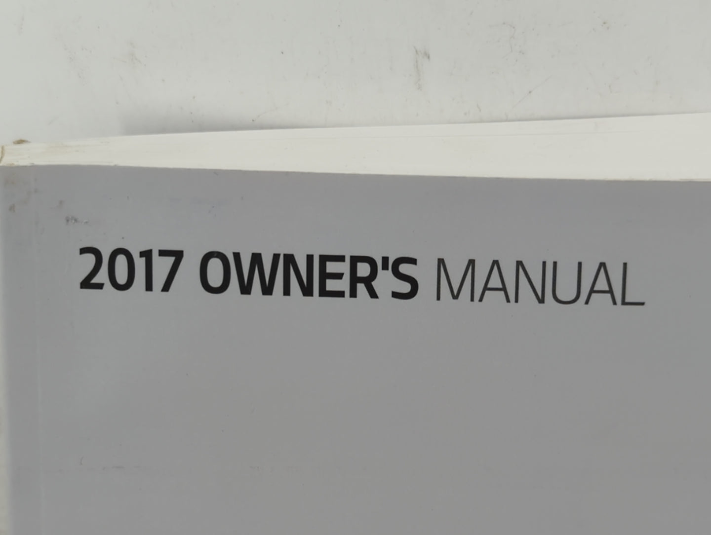 2017 Kia Sorento Owners Manual Book Guide P/N:HXG5-EU65A OEM Used Auto Parts - Oemusedautoparts1.com
