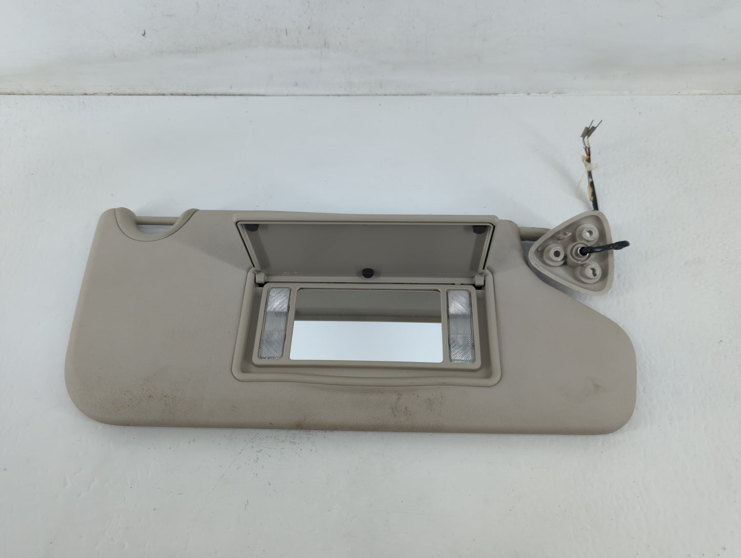 2011-2020 Dodge Journey Sun Visor Shade Replacement Passenger Right Mirror Fits OEM Used Auto Parts - Oemusedautoparts1.com