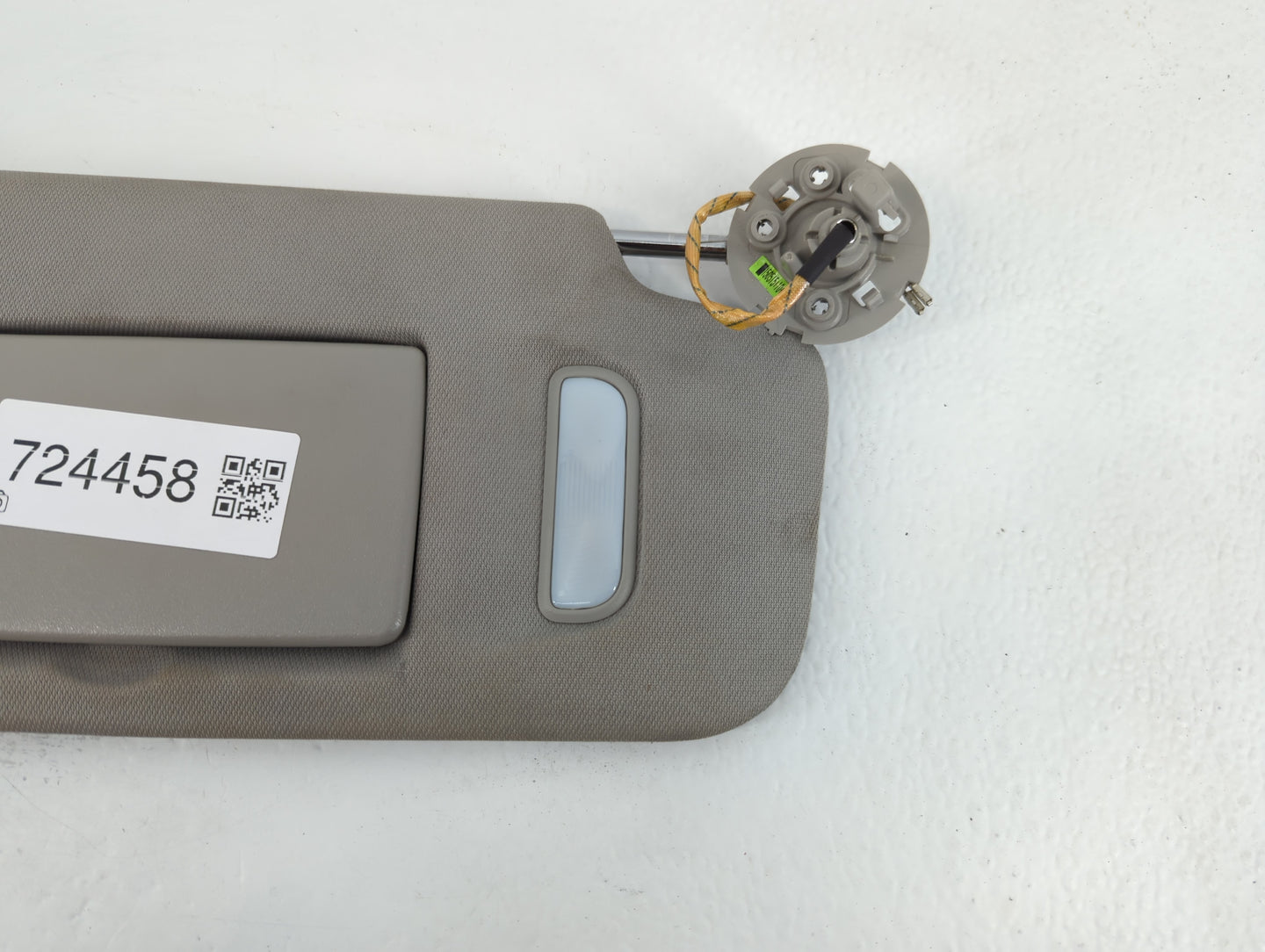 2010-2017 Chevrolet Equinox Sun Visor Shade Replacement Passenger Right Mirror Fits Fits 2010 2011 2012 2013 2014 2015 2016 2017 OEM Used Auto Parts - Oemusedautoparts1.com