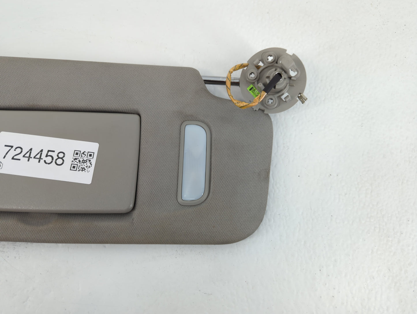 2010-2017 Chevrolet Equinox Sun Visor Shade Replacement Passenger Right Mirror Fits Fits 2010 2011 2012 2013 2014 2015 2016 2017 OEM Used Auto Parts - Oemusedautoparts1.com