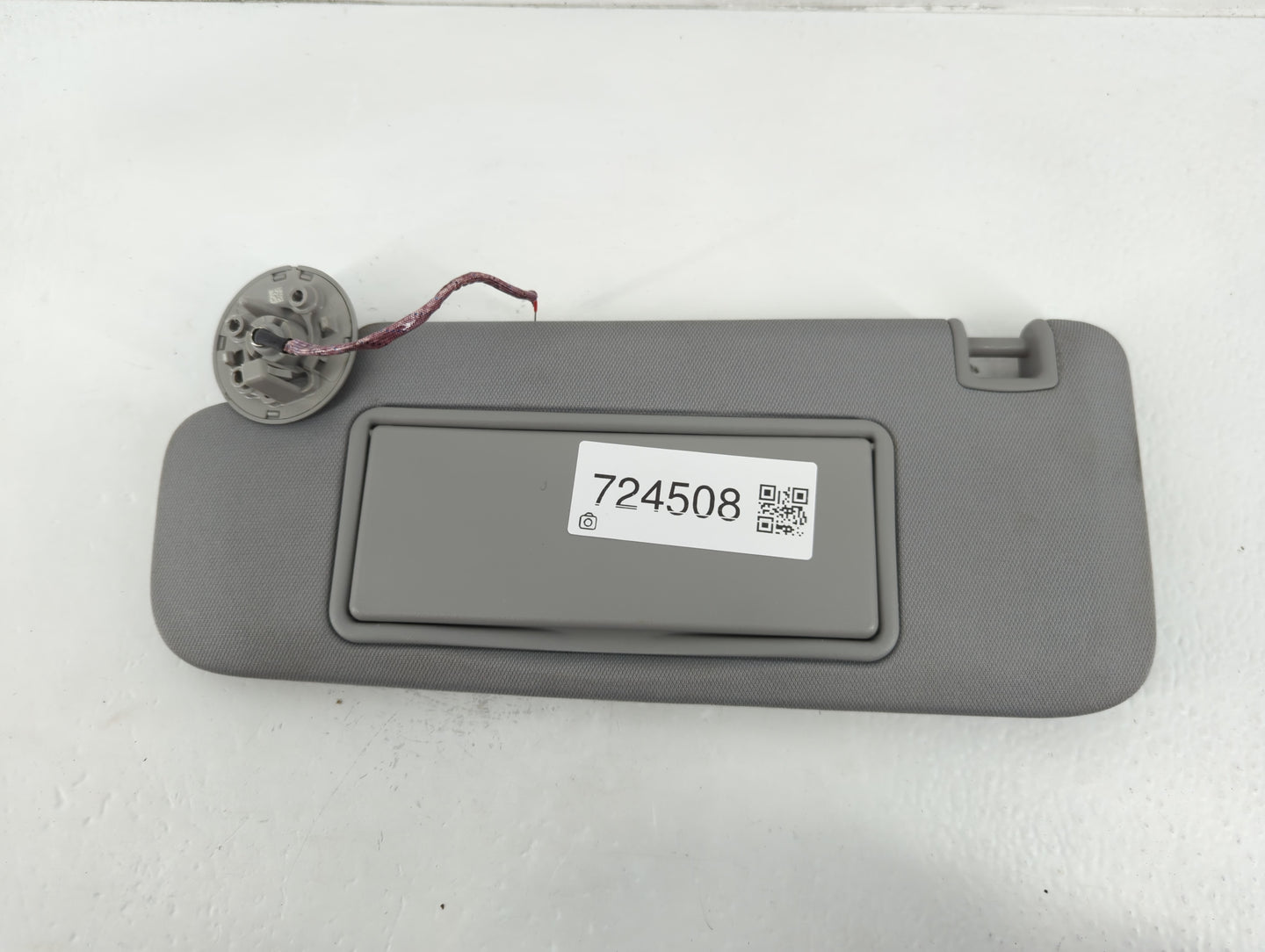 2016-2021 Chevrolet Malibu Sun Visor Shade Replacement Driver Left Mirror Fits Fits 2016 2017 2018 2019 2020 2021 OEM Used Auto Parts - Oemusedautoparts1.com