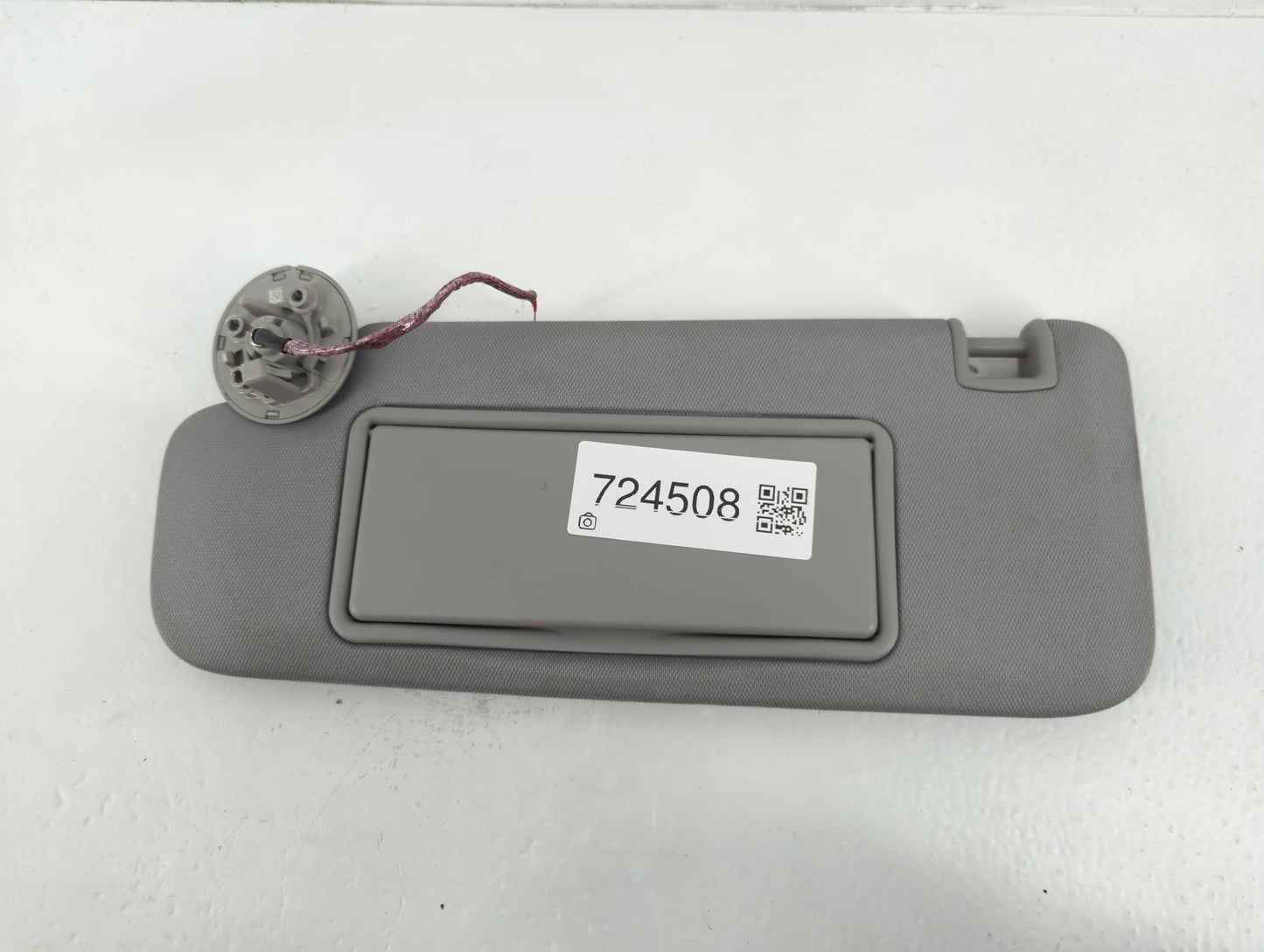 2016-2021 Chevrolet Malibu Sun Visor Shade Replacement Driver Left Mirror Fits Fits 2016 2017 2018 2019 2020 2021 OEM Used Auto Parts - Oemusedautoparts1.com