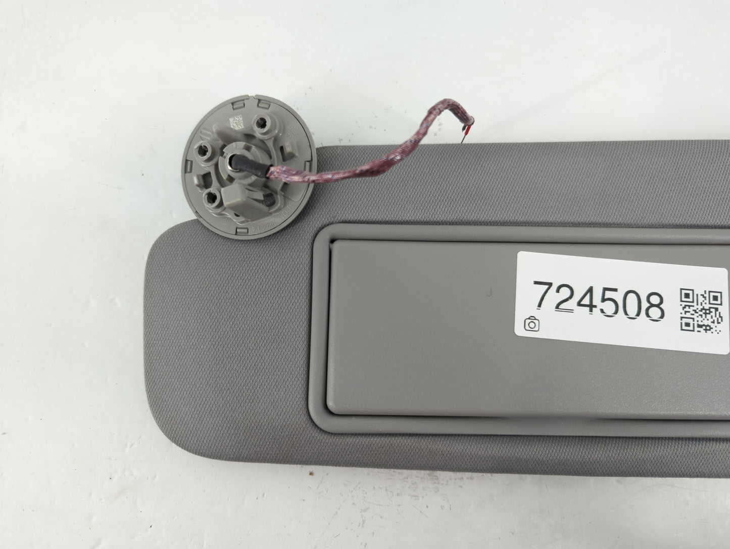 2016-2021 Chevrolet Malibu Sun Visor Shade Replacement Driver Left Mirror Fits Fits 2016 2017 2018 2019 2020 2021 OEM Used Auto Parts - Oemusedautoparts1.com