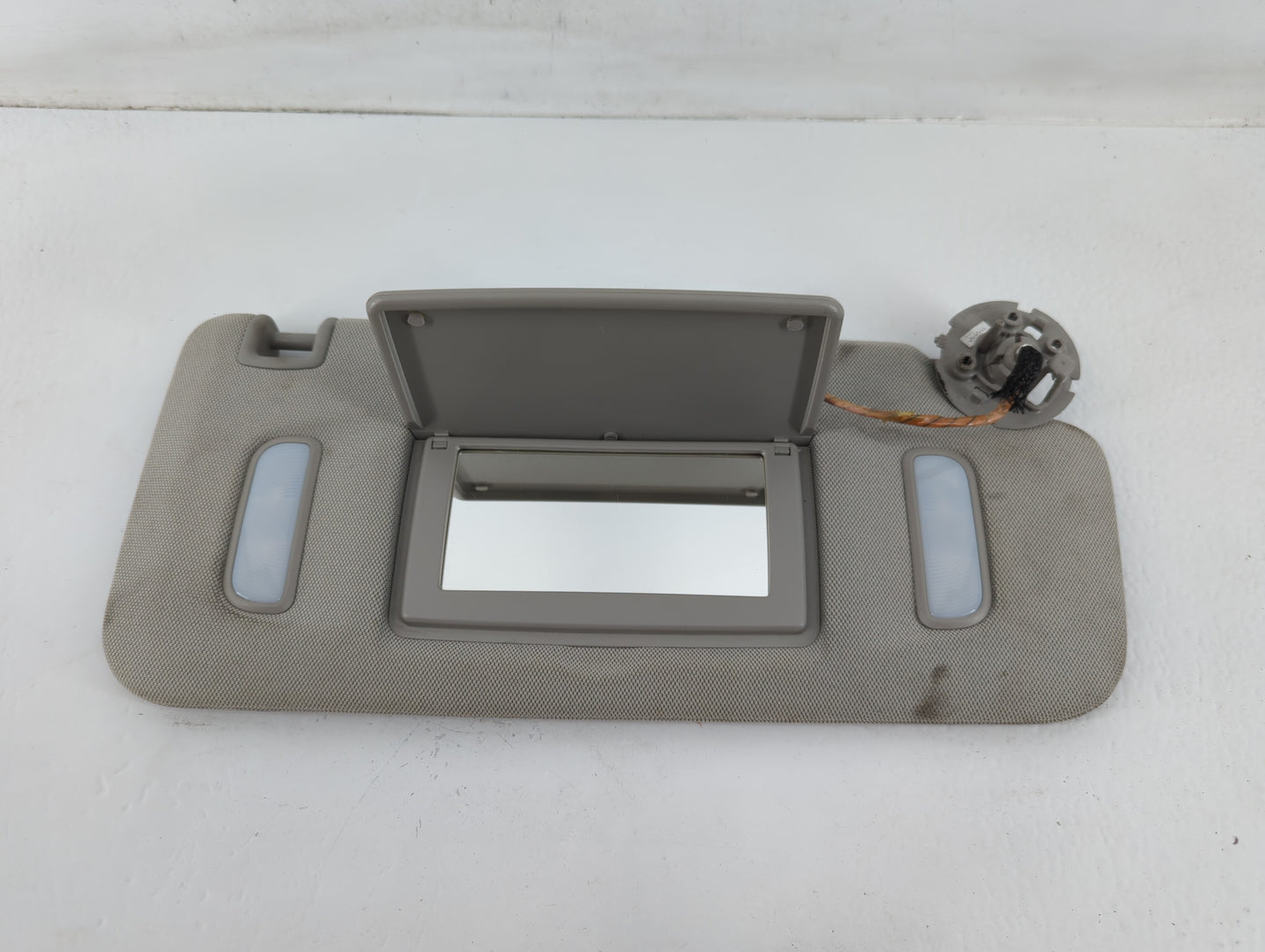 2010-2014 Cadillac Srx Sun Visor Shade Replacement Passenger Right Mirror Fits Fits 2010 2011 2012 2013 2014 OEM Used Auto Parts - Oemusedautoparts1.com