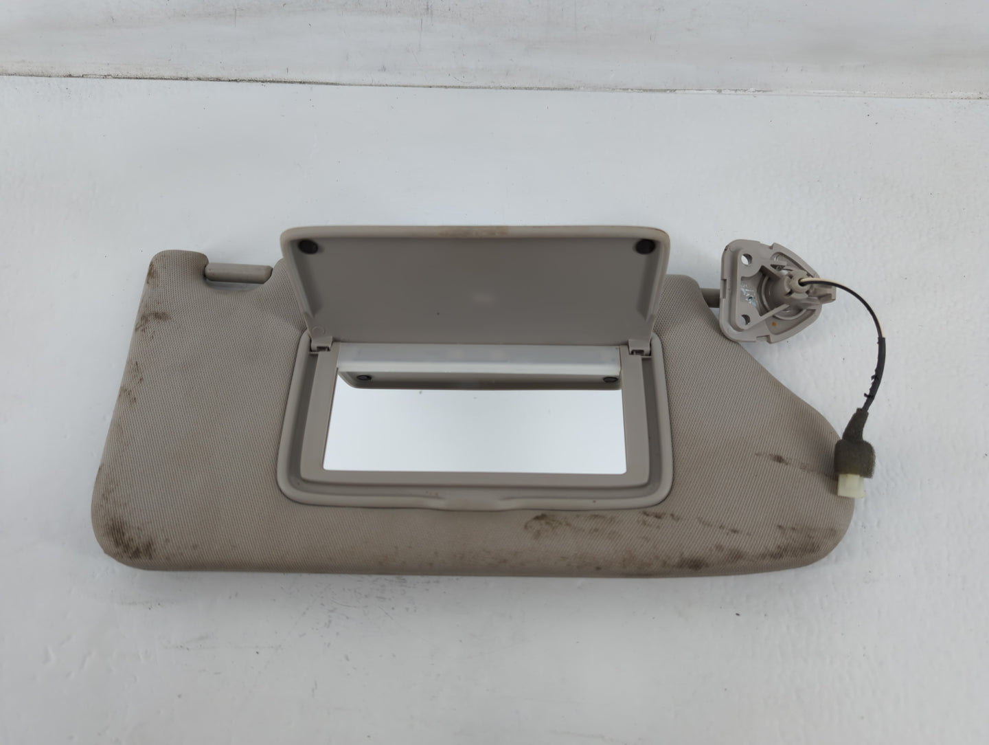 2013-2018 Nissan Altima Sun Visor Shade Replacement Driver Left Mirror Fits Fits 2013 2014 2015 2016 2017 2018 OEM Used Auto Parts - Oemusedautoparts1.com