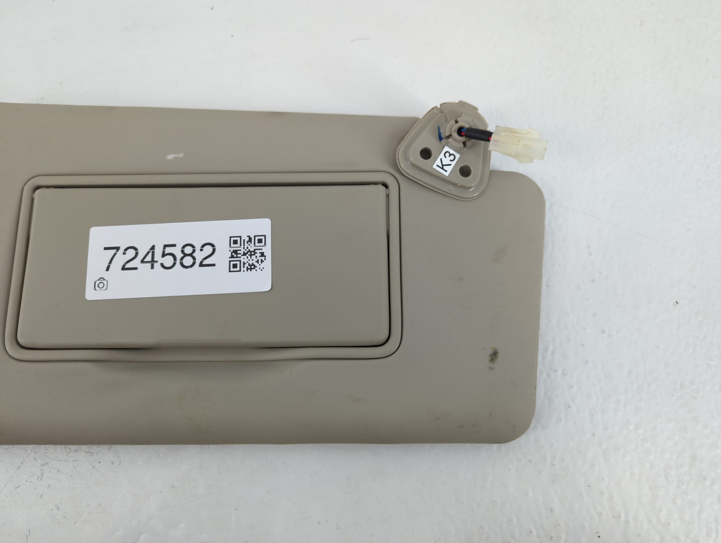 2008-2015 Nissan Rogue Sun Visor Shade Replacement Passenger Right Mirror Fits Fits 2008 2009 2010 2011 2012 2013 2014 2015 OEM Used Auto Parts - Oemusedautoparts1.com