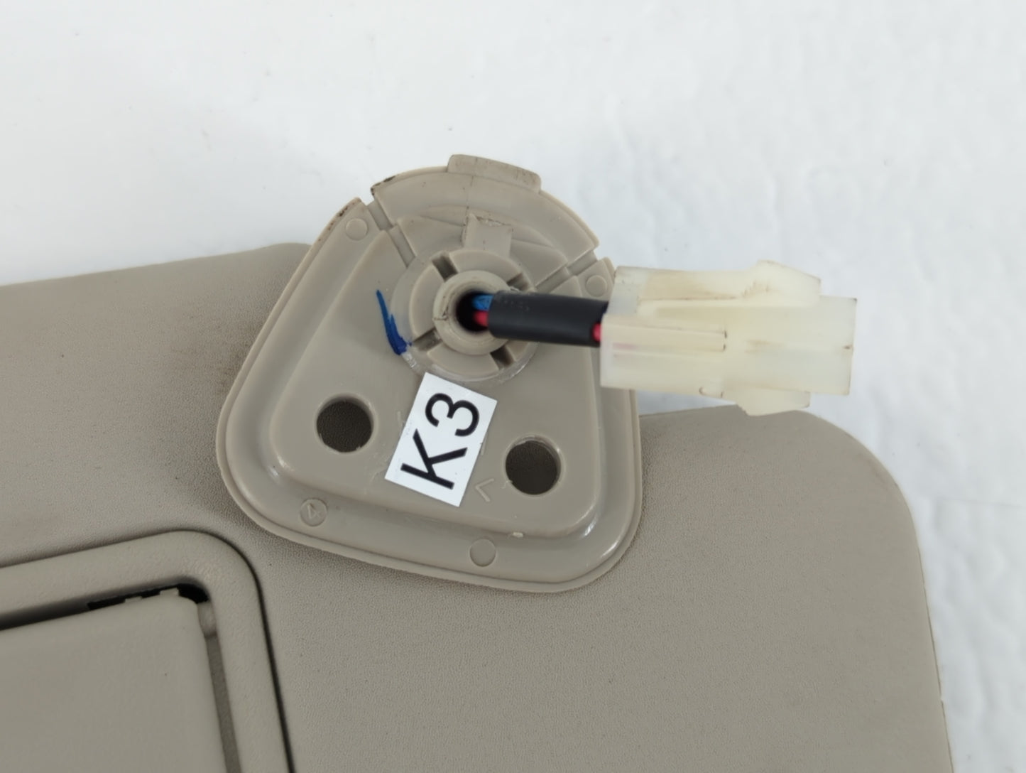 2008-2015 Nissan Rogue Sun Visor Shade Replacement Passenger Right Mirror Fits Fits 2008 2009 2010 2011 2012 2013 2014 2015 OEM Used Auto Parts - Oemusedautoparts1.com