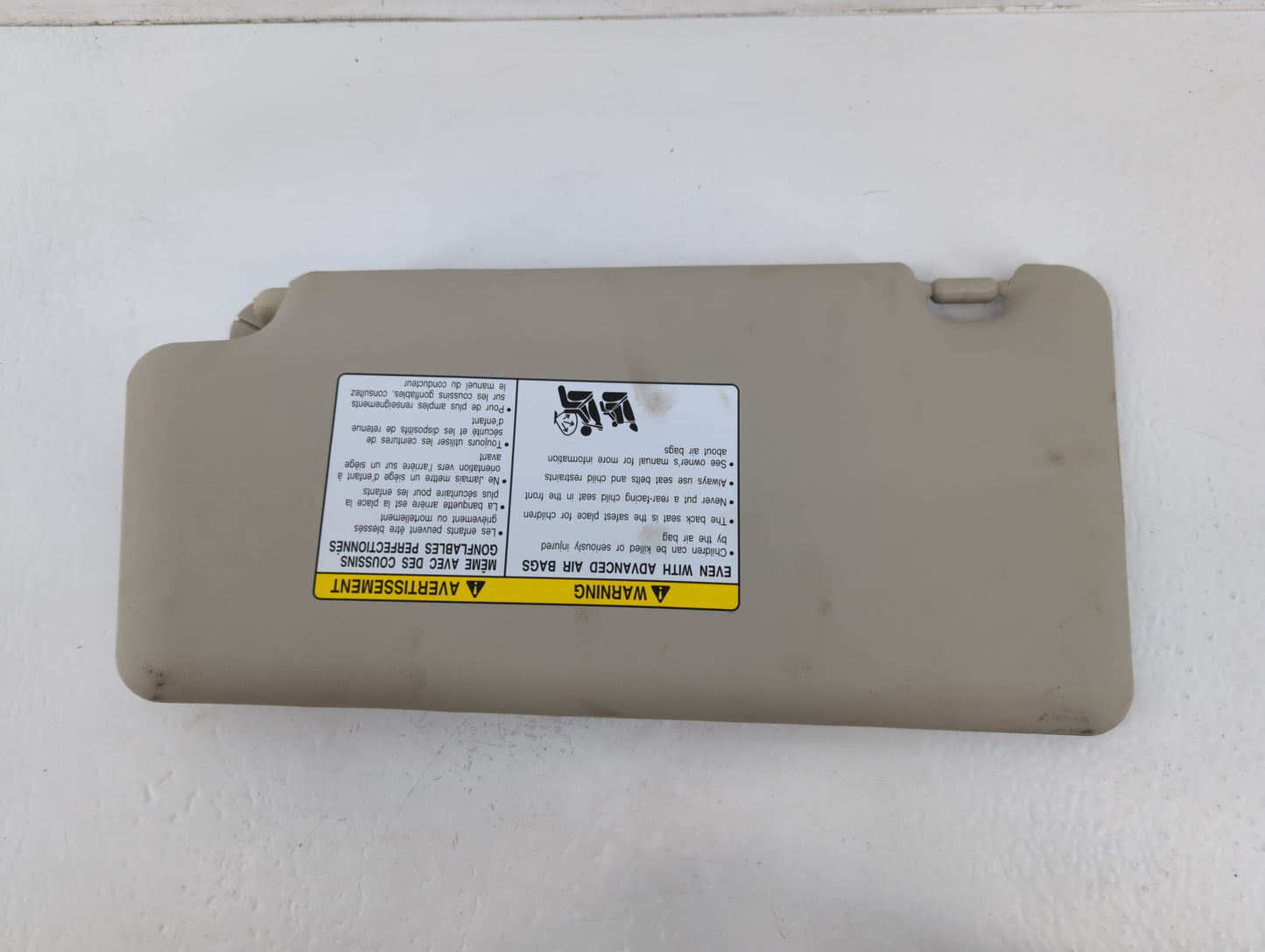 2008-2015 Nissan Rogue Sun Visor Shade Replacement Passenger Right Mirror Fits Fits 2008 2009 2010 2011 2012 2013 2014 2015 OEM Used Auto Parts - Oemusedautoparts1.com